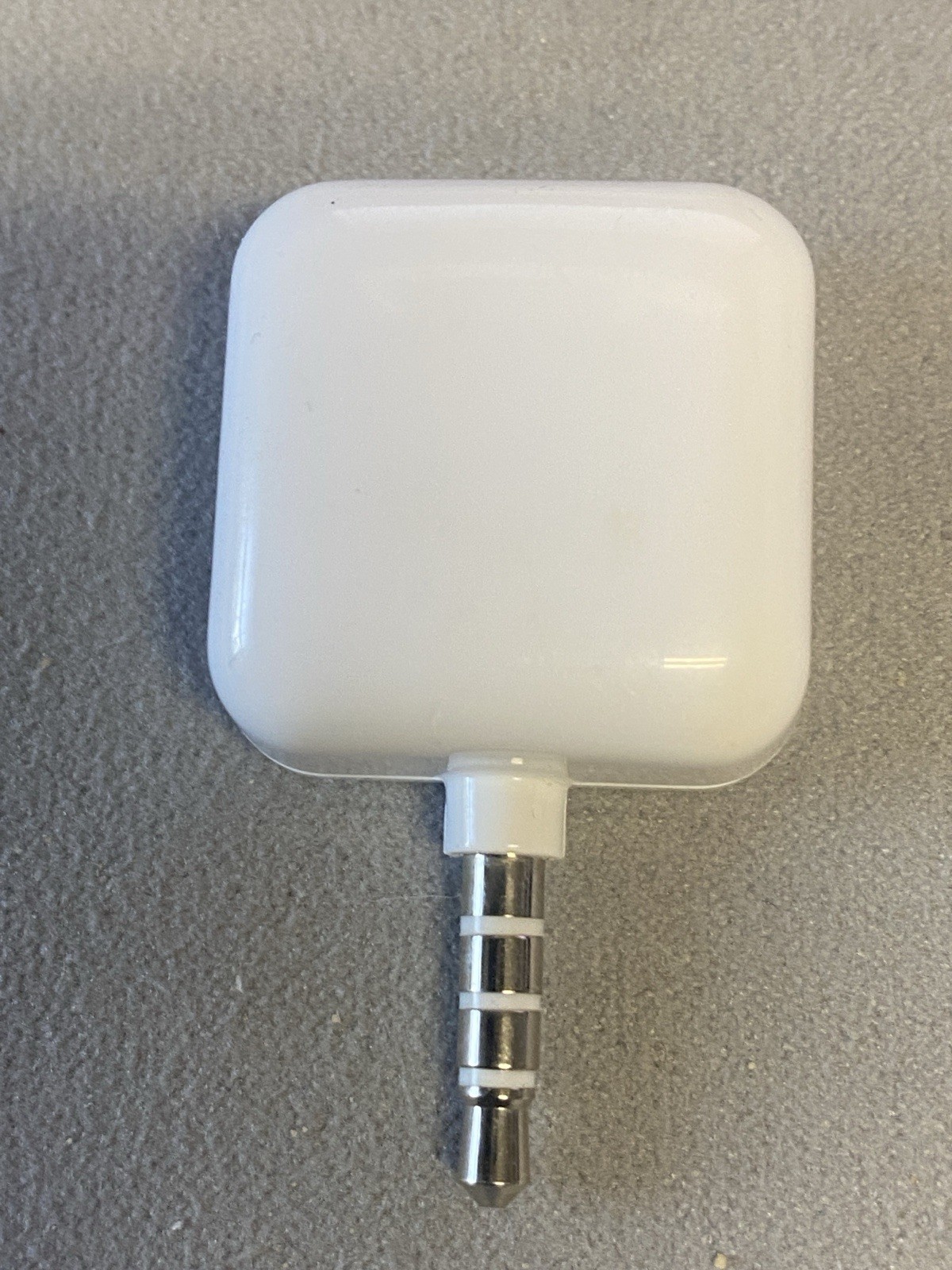 Square Credit Debit Card Reader – White for Apple iPhone & Android