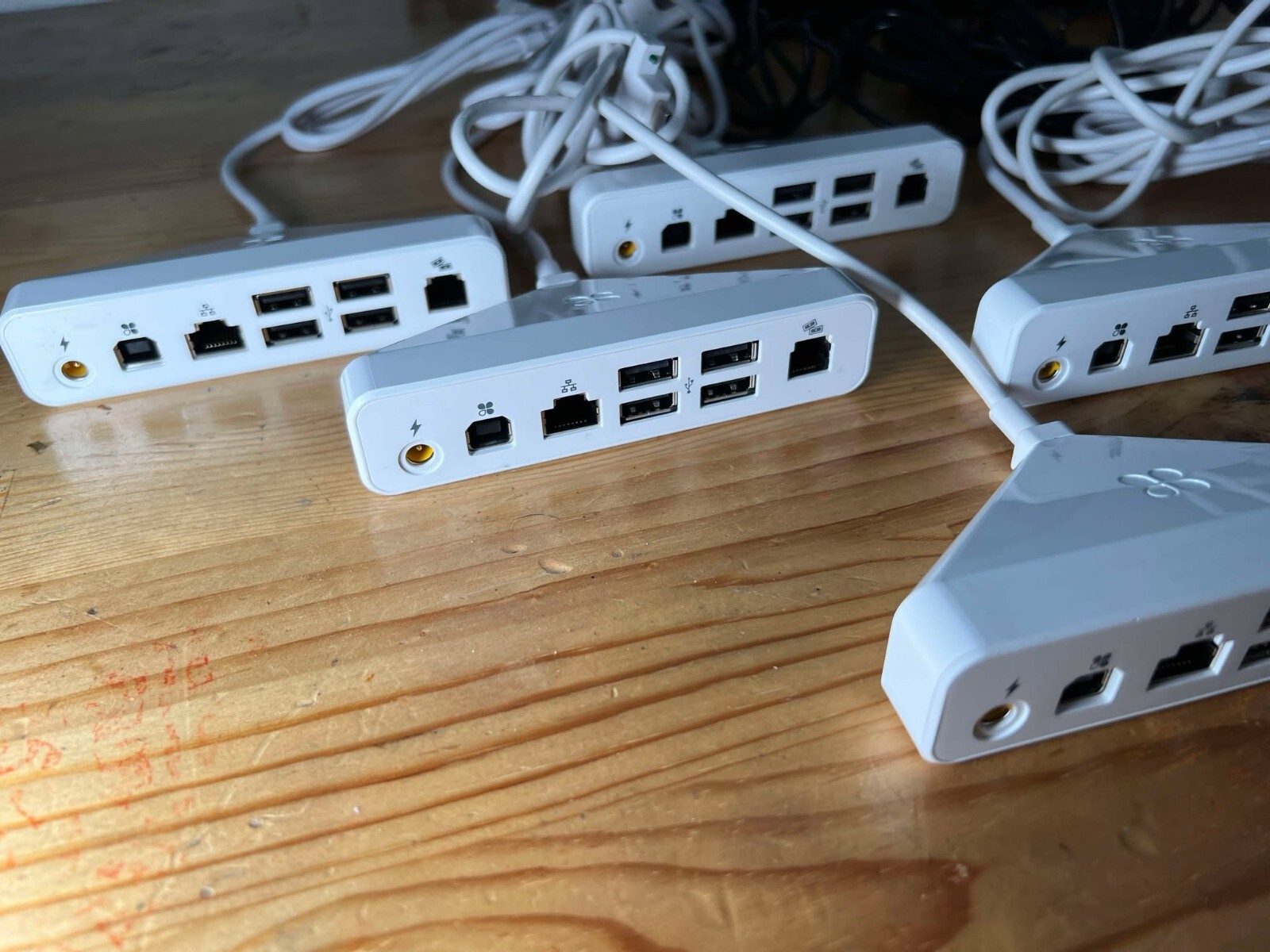 Clover Cable YJ3 Mini Triangle Hub(7 of them) & 12V AC Power Adapter (5 of them)