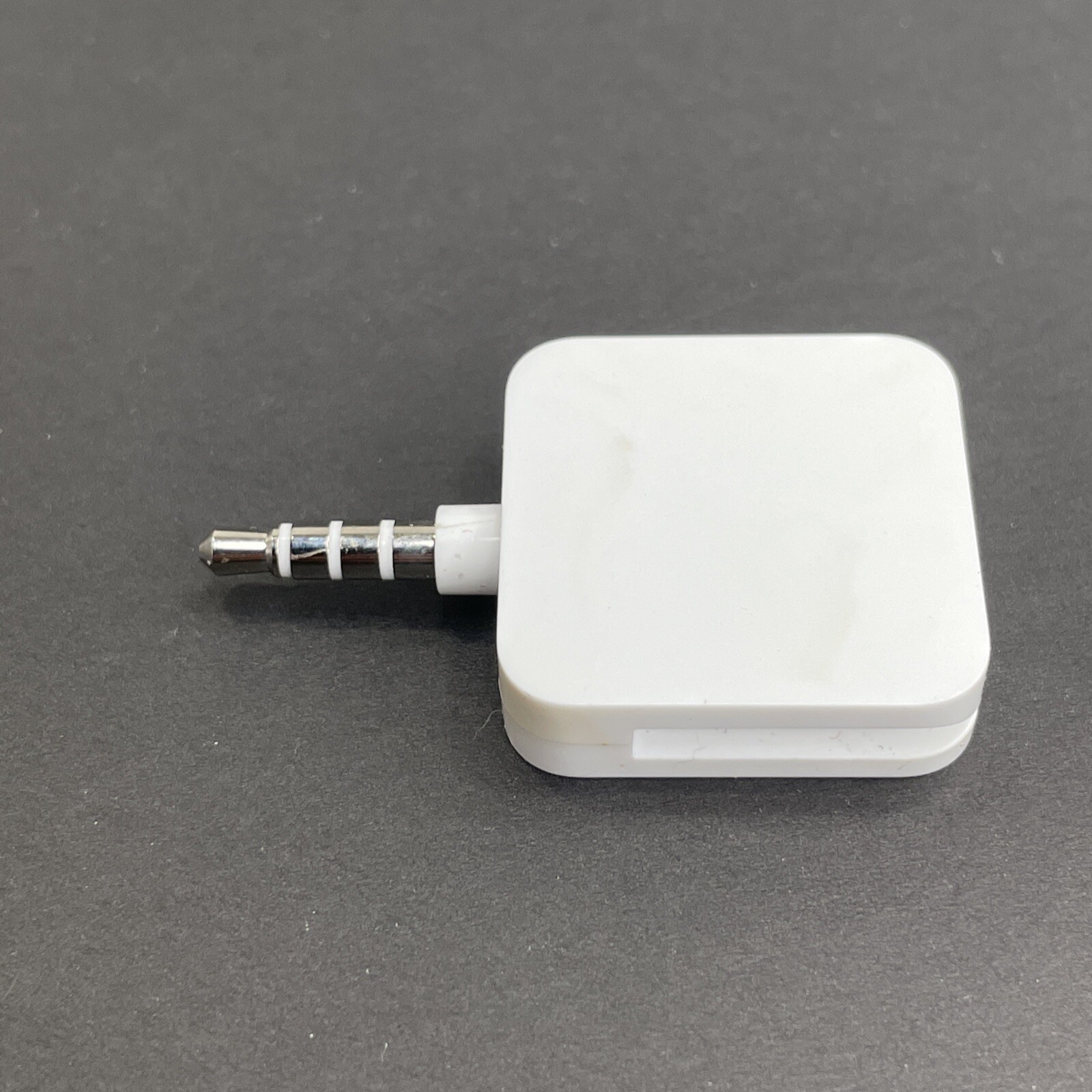Square Plug-In Credit Debit Card Reader – White for Apple iPhone and iPad