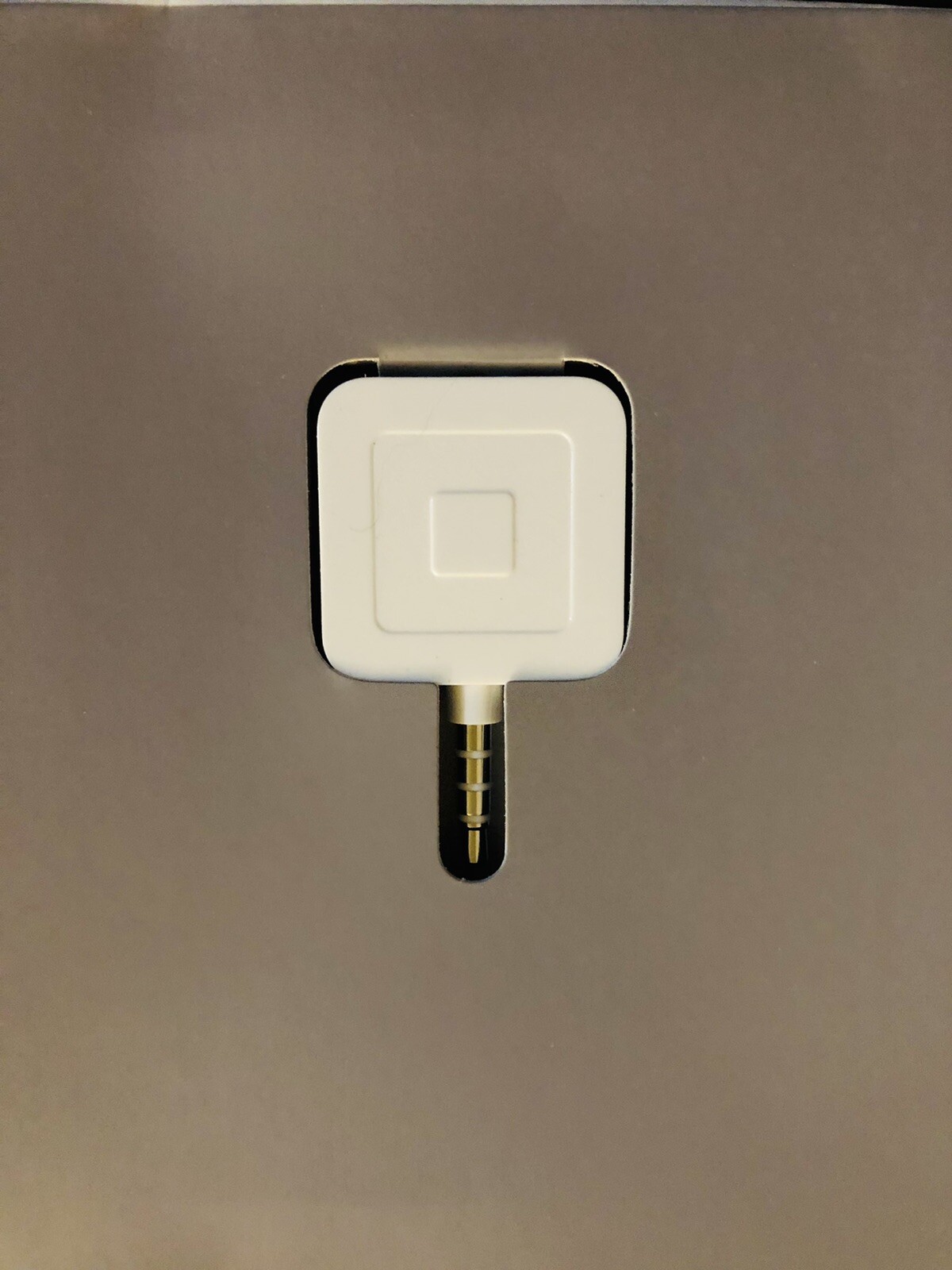 18 Square A-SKU-0047-01 Credit Debit Card Reader – White For iPhone and Android