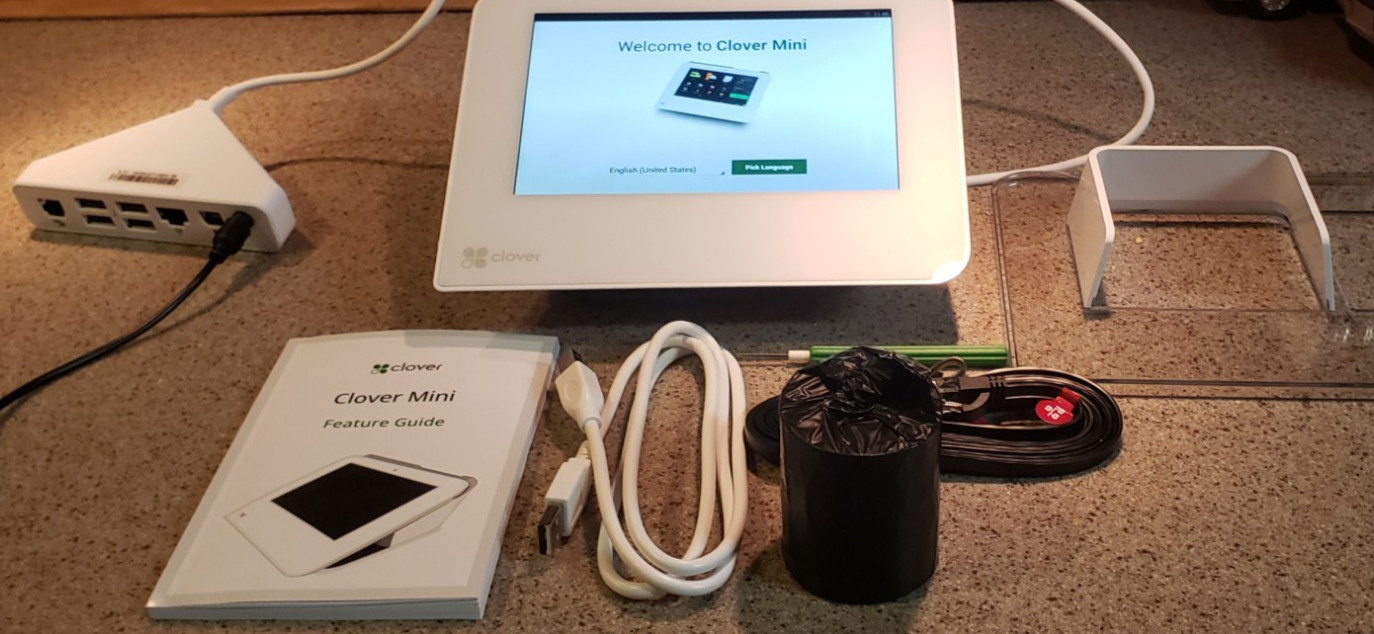 Clover Mini C300 Wi-Fi POS Terminal Flawless Used Once w/accessories