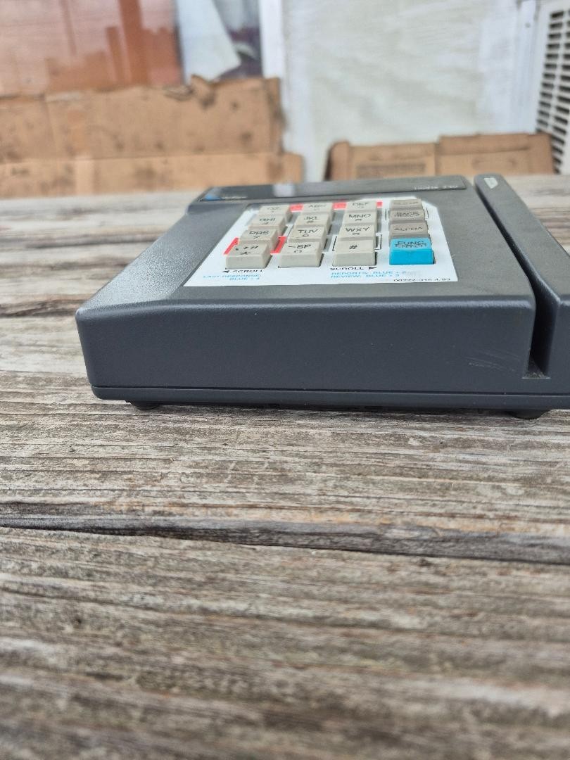 VerifoneTranz 330 Credit Card Terminal, tested, works, with power cord