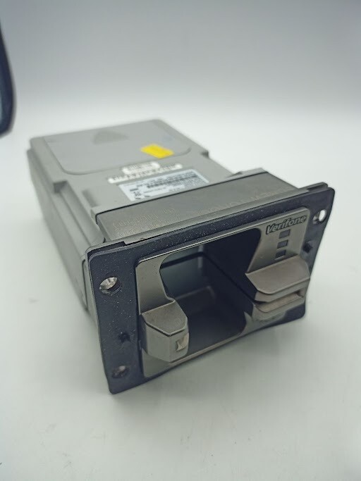 LOT OF 20 – VERIFONE M159-300-070-WWA-C UX300-WPWR UX300 CREDIT CARD READERS