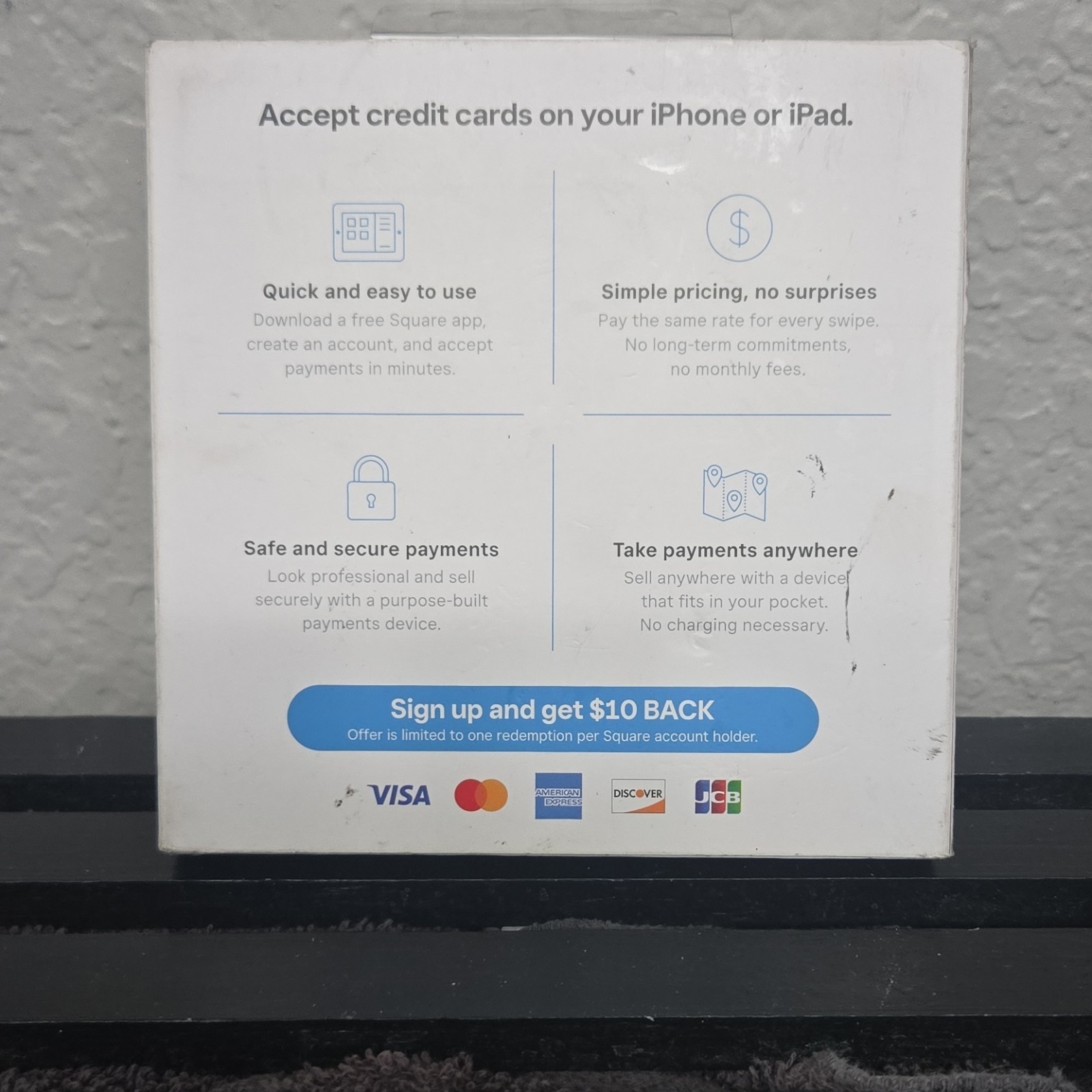 Square Magstripe Lightning Credit Card Reader A-SKU-0523-02 for iPhone iPad