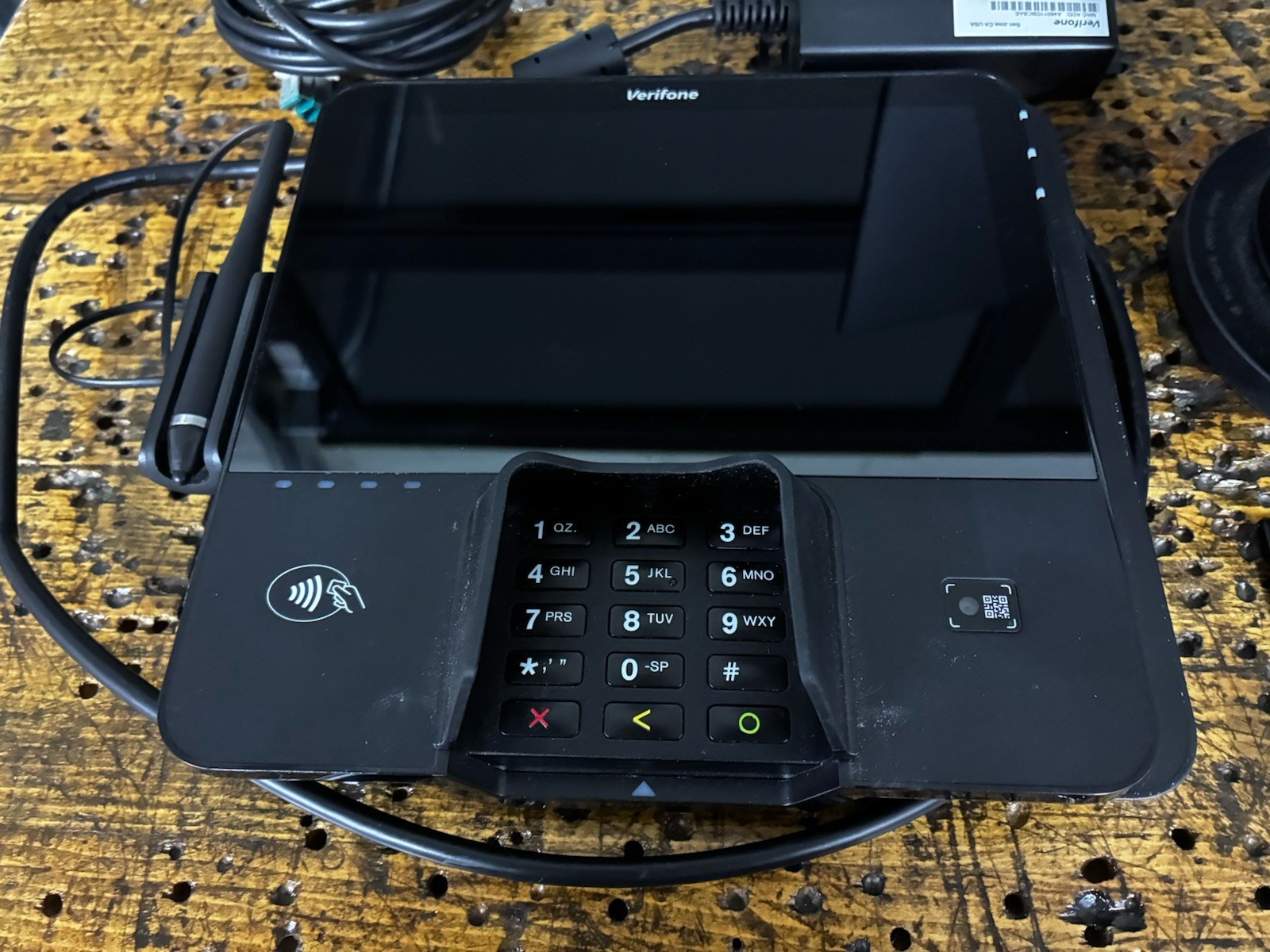 Verifone M440 Credit Card Pinpad W/ Pedestal