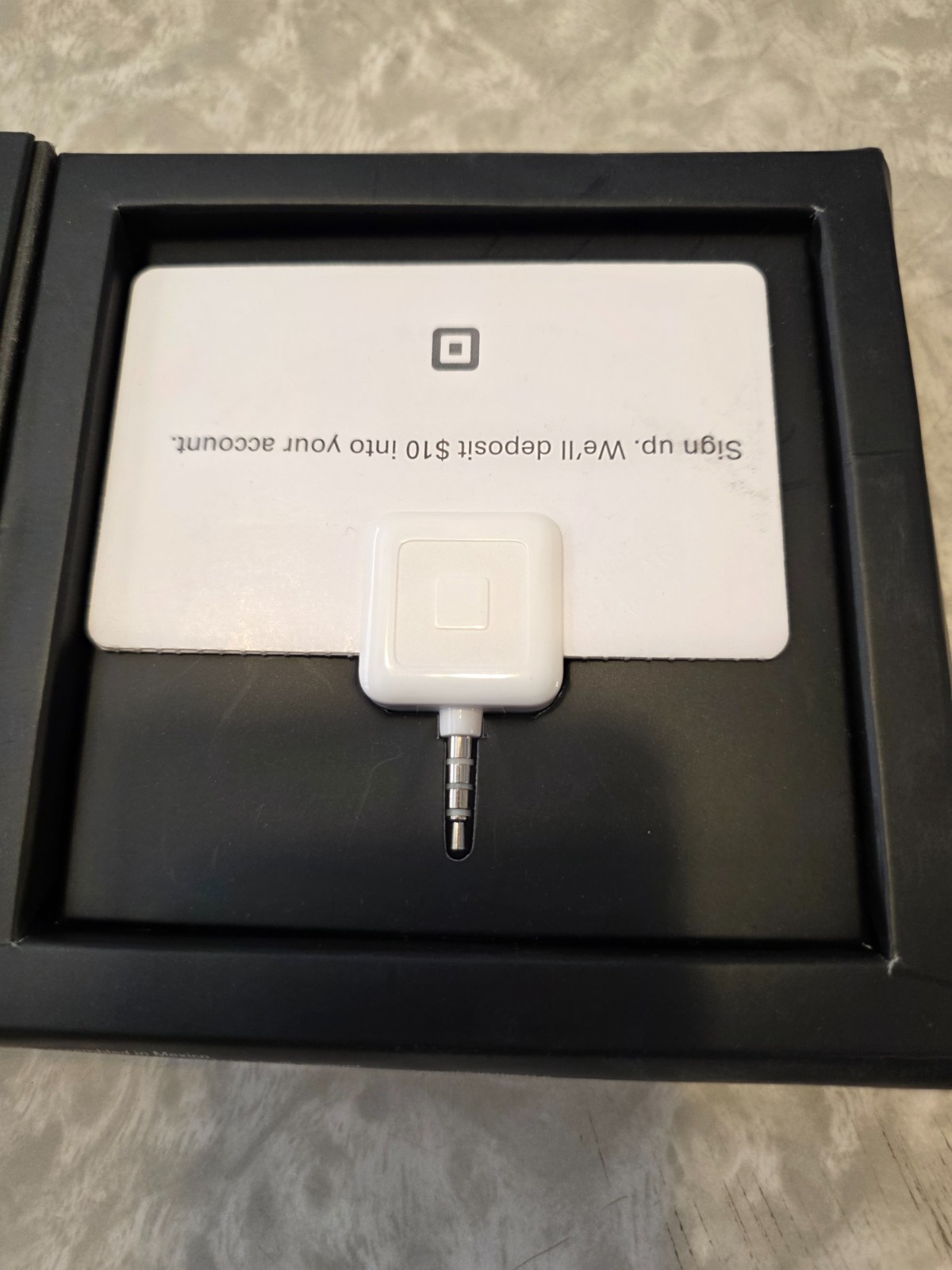 Square A-PKG-0206-01 Credit Debit Card Reader – White Apple iPhone & Android