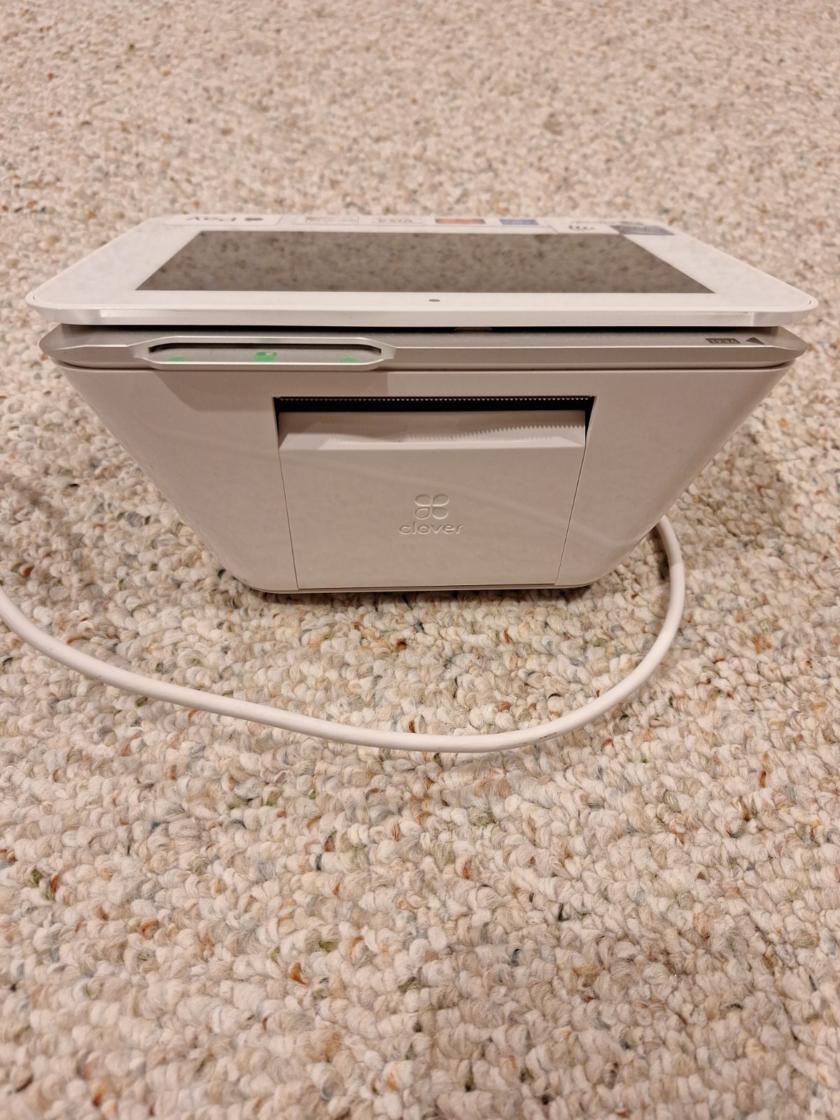 Clover Mini C302U POS System Wi-Fi with USB Hub Credit Card Apple