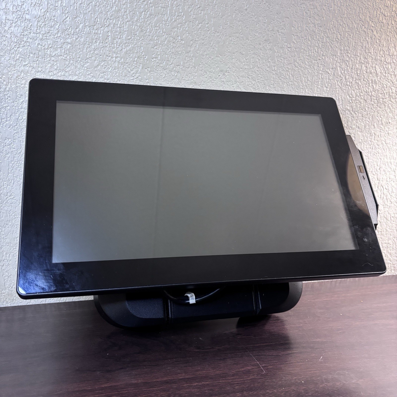 Squirrel Systems WS142H-L Card Swipe POS Restaurant Terminal w/ Swivel Stand