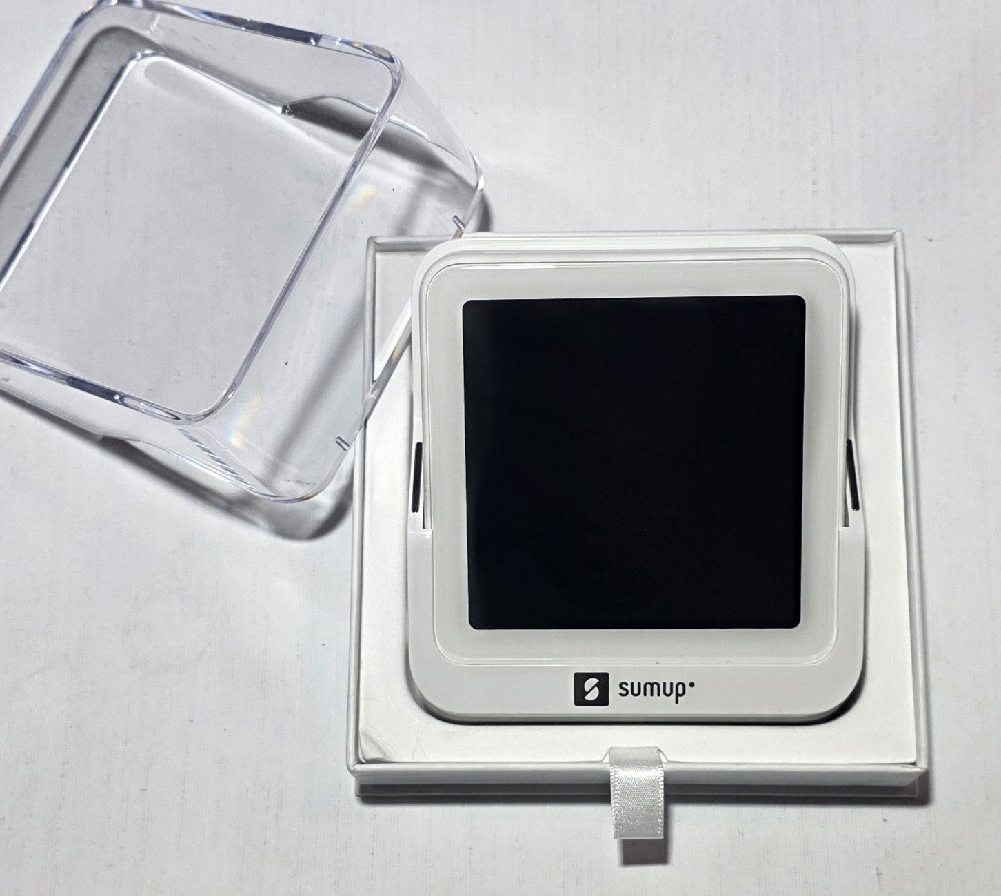 SumUp Solo Credit Card Payment Card Reader with Charging Station. Full Touch-Scr