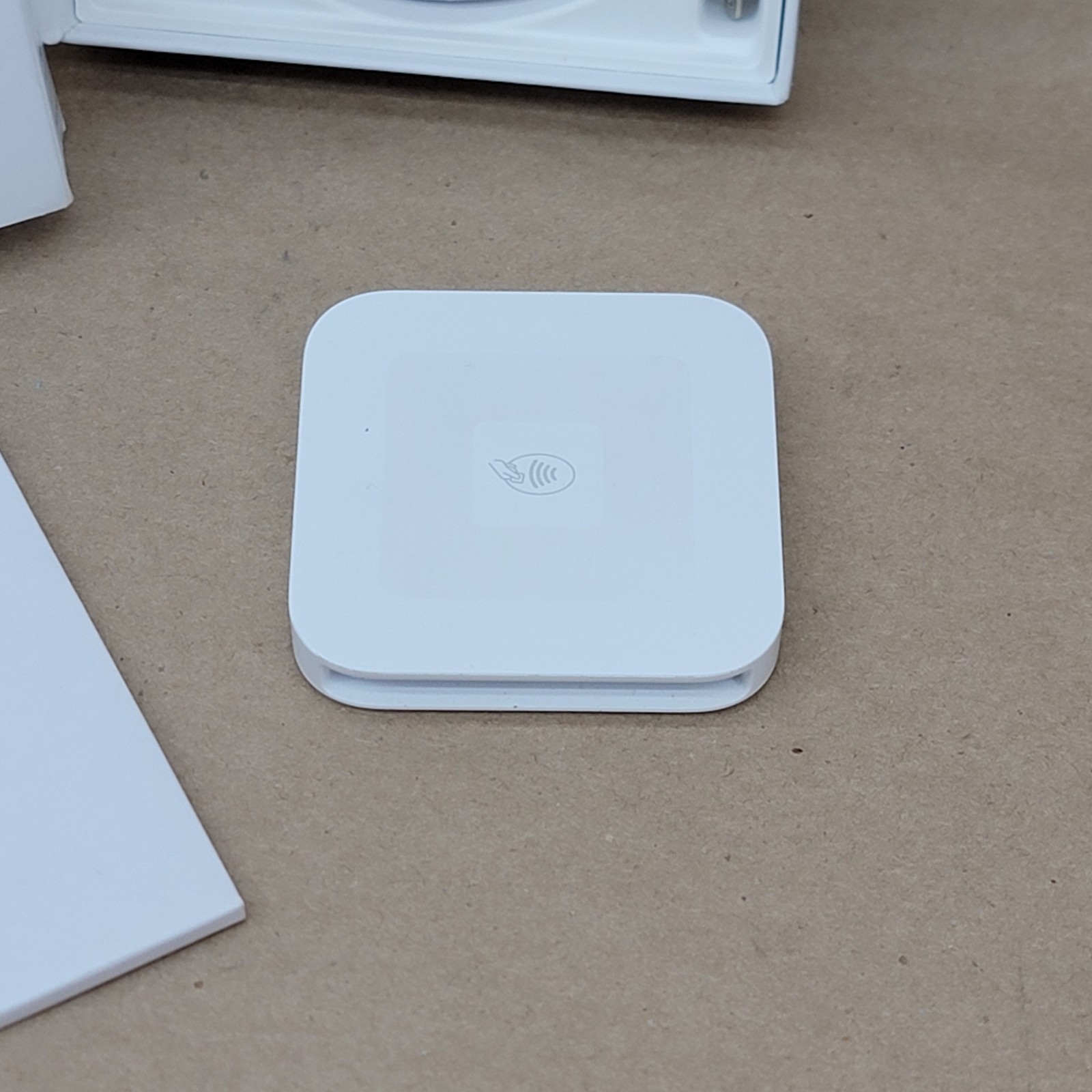 Square Contactless Chip Magstripe Bluetooth Credit Card Reader A-SKU-0485