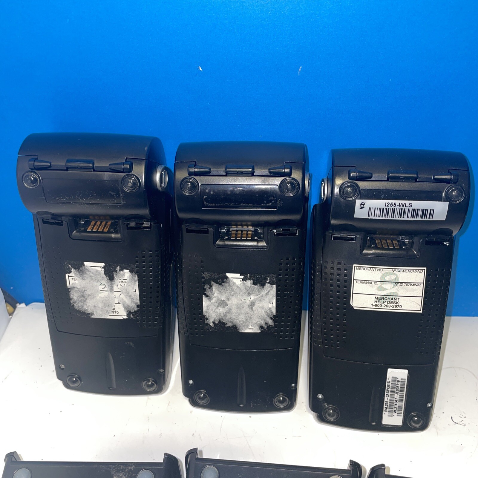 * 3x INGENICO iWL255 Credit Card Terminal With iWL200 Charging Station