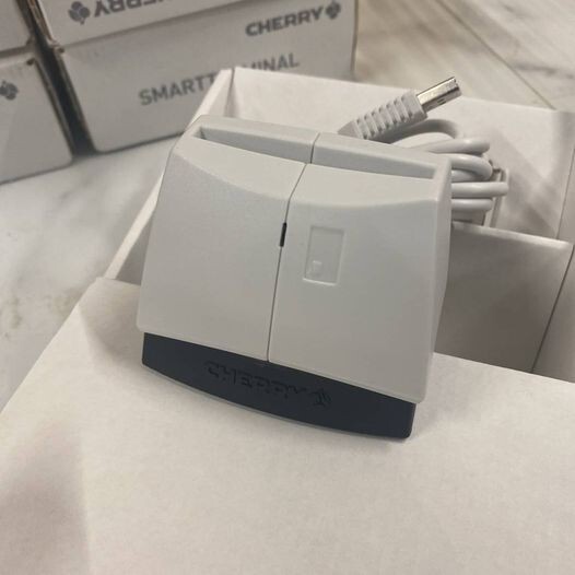 CHERRY SmartTerminal ST-1144 – SMART card reader – USB 2.0 – white (top), black
