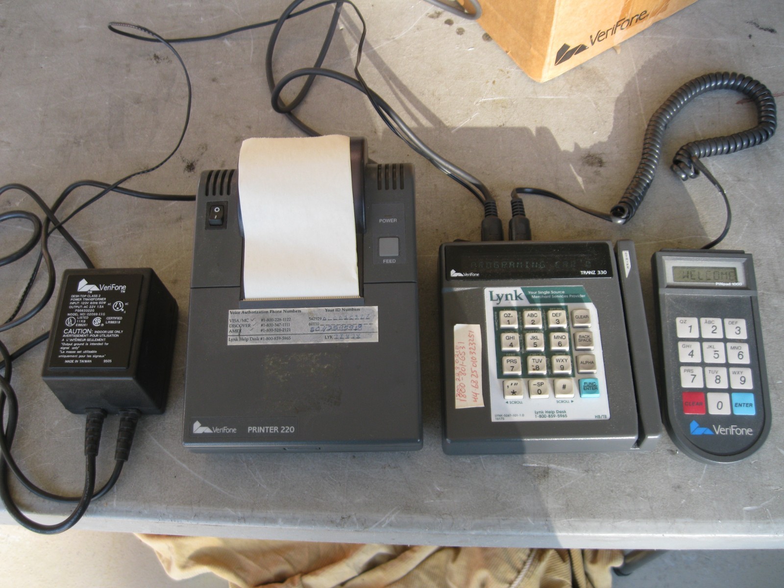 VERIFONE Printer 220, Tranz 330, Pin Pad 1000 Credit card System-Powers ON-AS IS