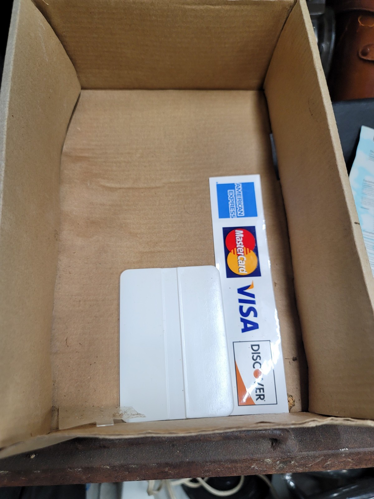 VeriFone VX520 Silver And Black, LCD Screen POS Credit Card Terminal UNTESTED