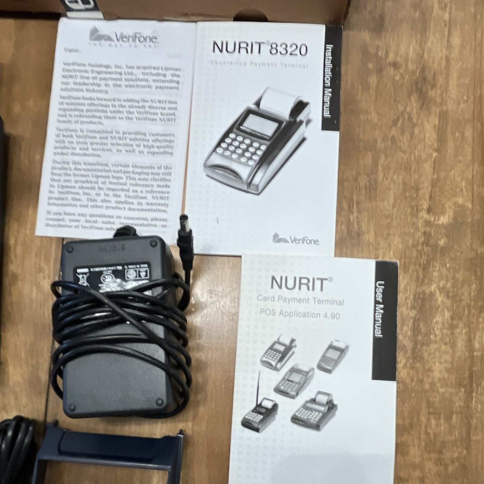 NURIT 8320 Wired POS Credit Card Terminal w/ Manuals Cables Power Adapter Box