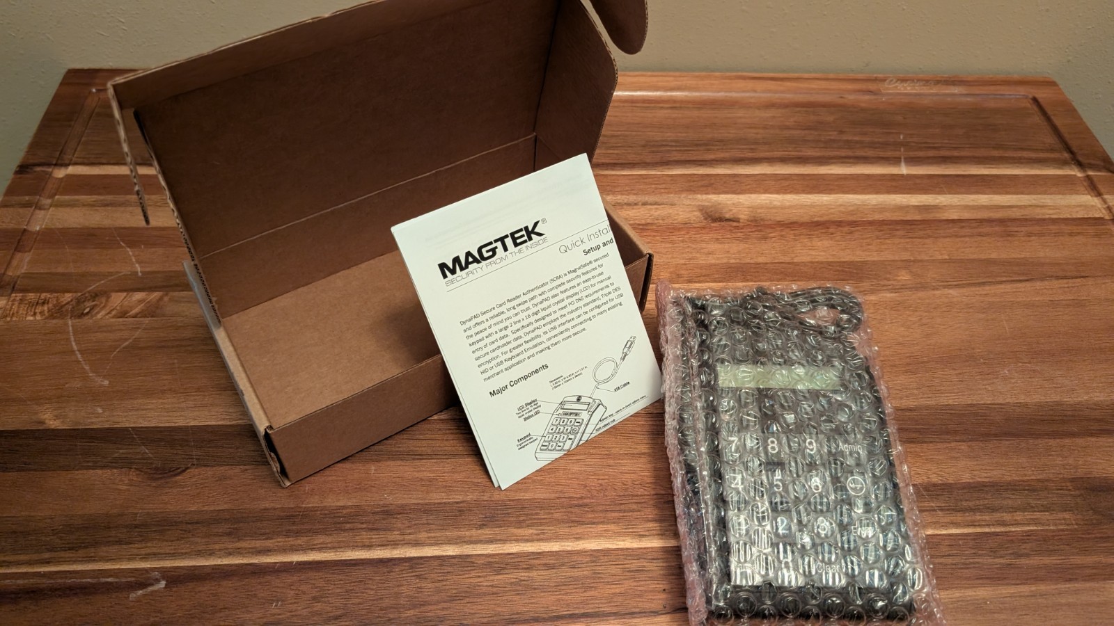 NEW MagTek 21087008 SCRA Dynapad Magnetic Card Reader Keypad – Black USB