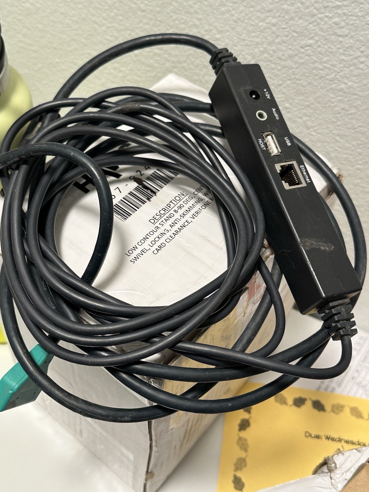 Verifone Credit Card Terminal MX915, Part Number M132-409-01, MX900-02/+Stand