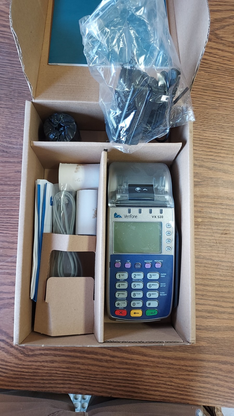Verifone VX520 CTLS Credit Card Terminal Machine M252-653-A3-NAA-3 NEW NOS