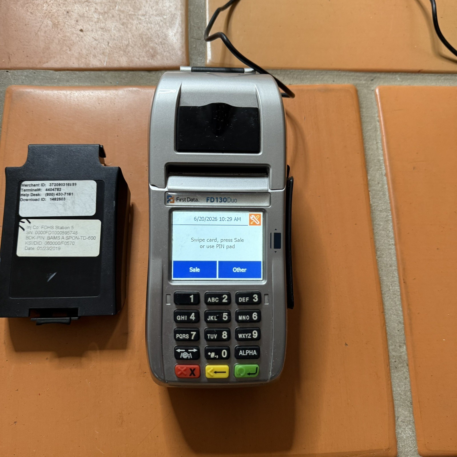 First Data FD130 Duo Credit/Debit Card Machine POS Terminal Unit only no charger