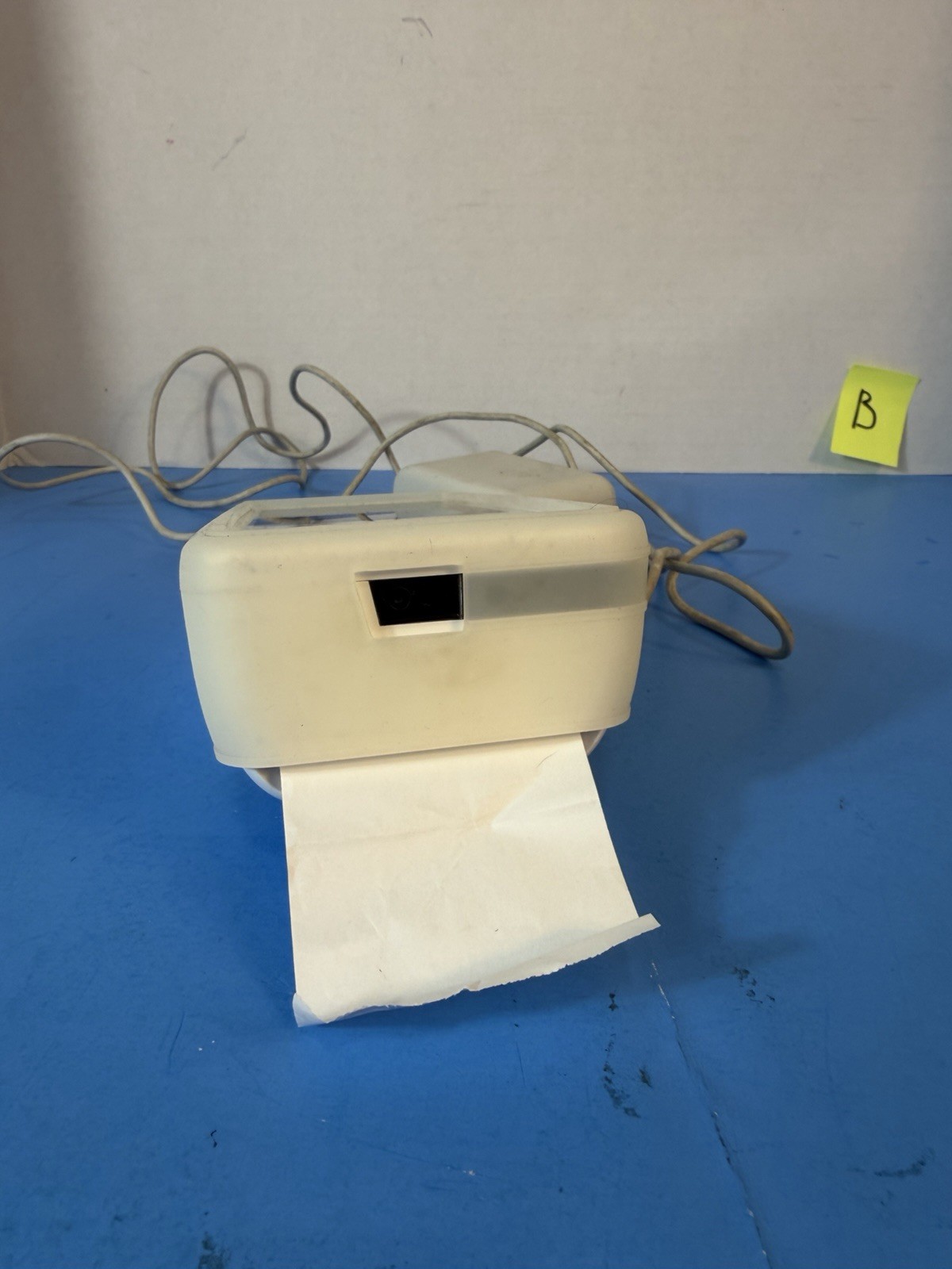 Clover Flex (Model K400) is a versatile portable POS terminal.