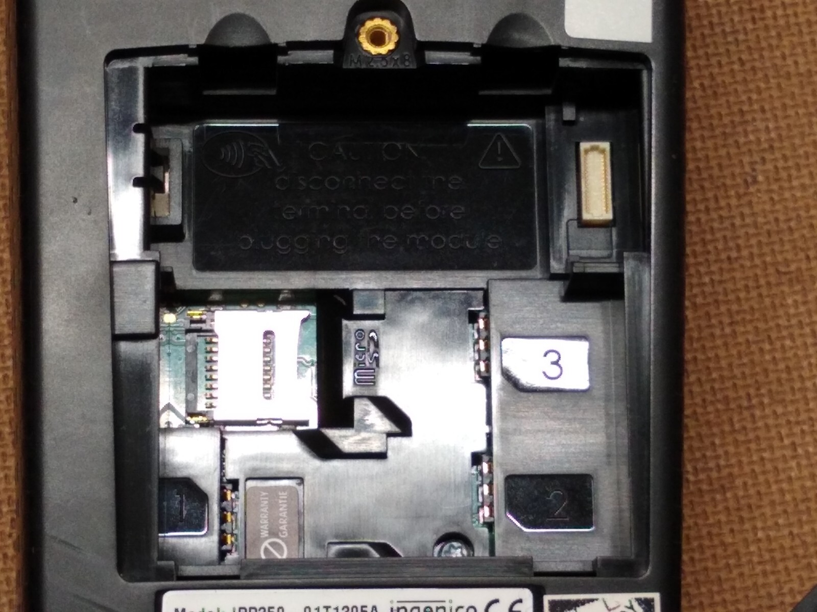 Ingenico Credit Card Payment Terminal IPP350 Powers on