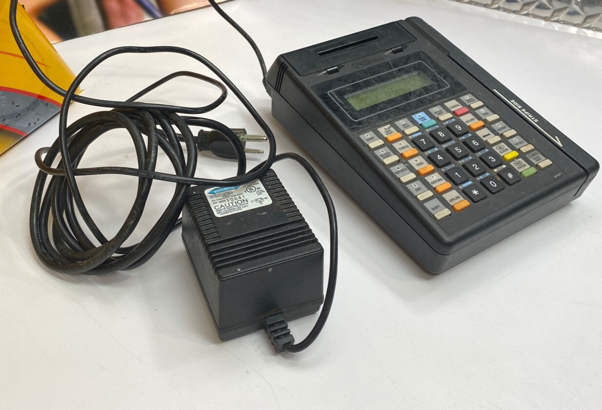 Hypercom WLT 2408-1 Credit Card Terminal With Power Supply