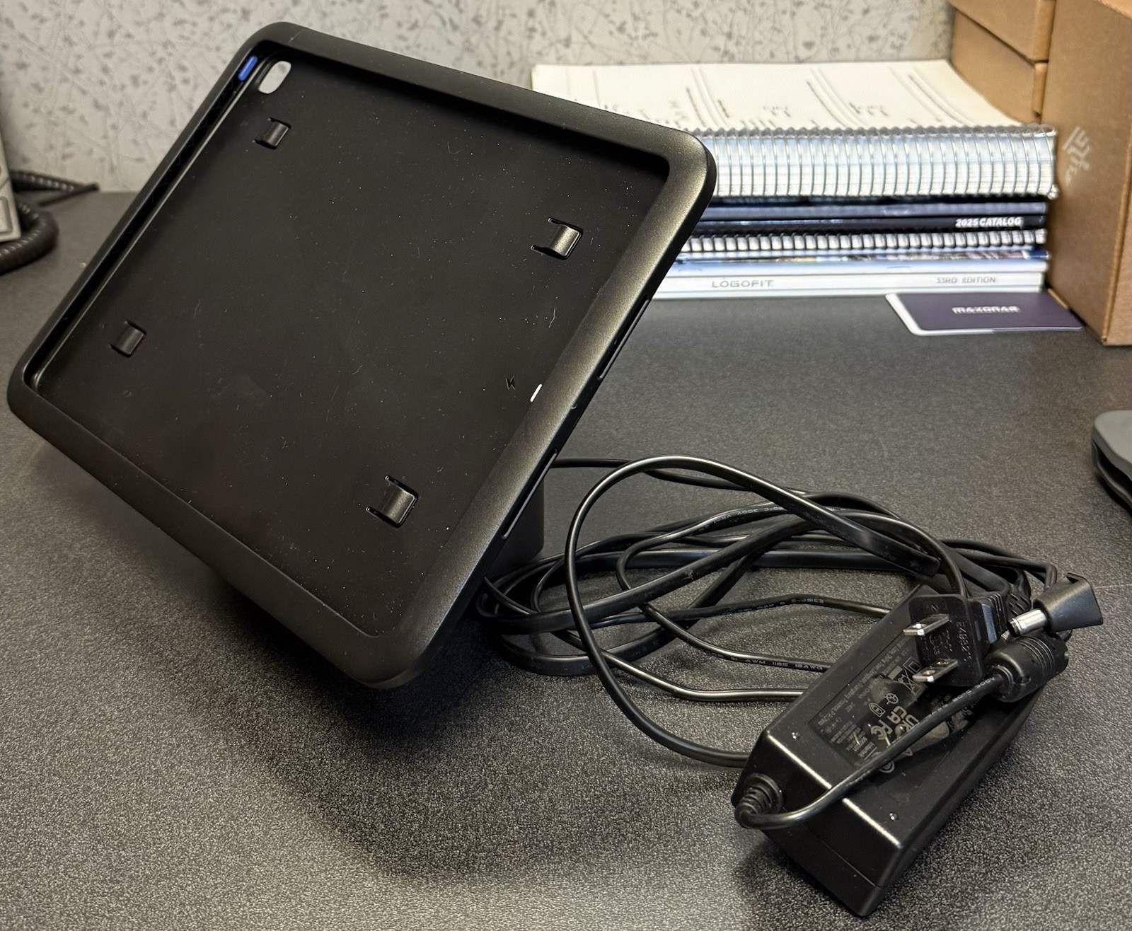 Shopify POS Terminal For 9th Gen iPad