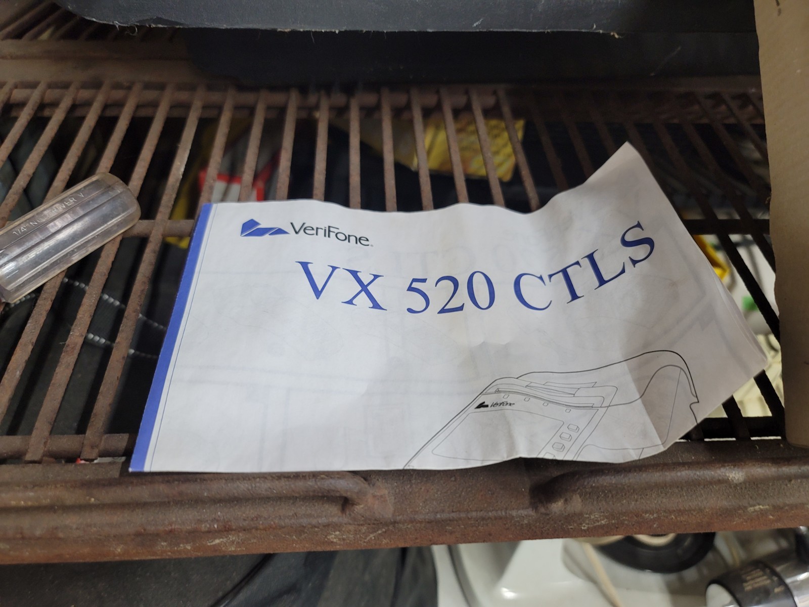VeriFone VX520 Silver And Black, LCD Screen POS Credit Card Terminal UNTESTED