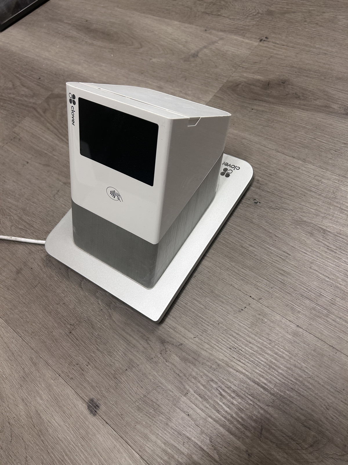 Clover POS Terminal Duo – POS and card reader/receipt printer included