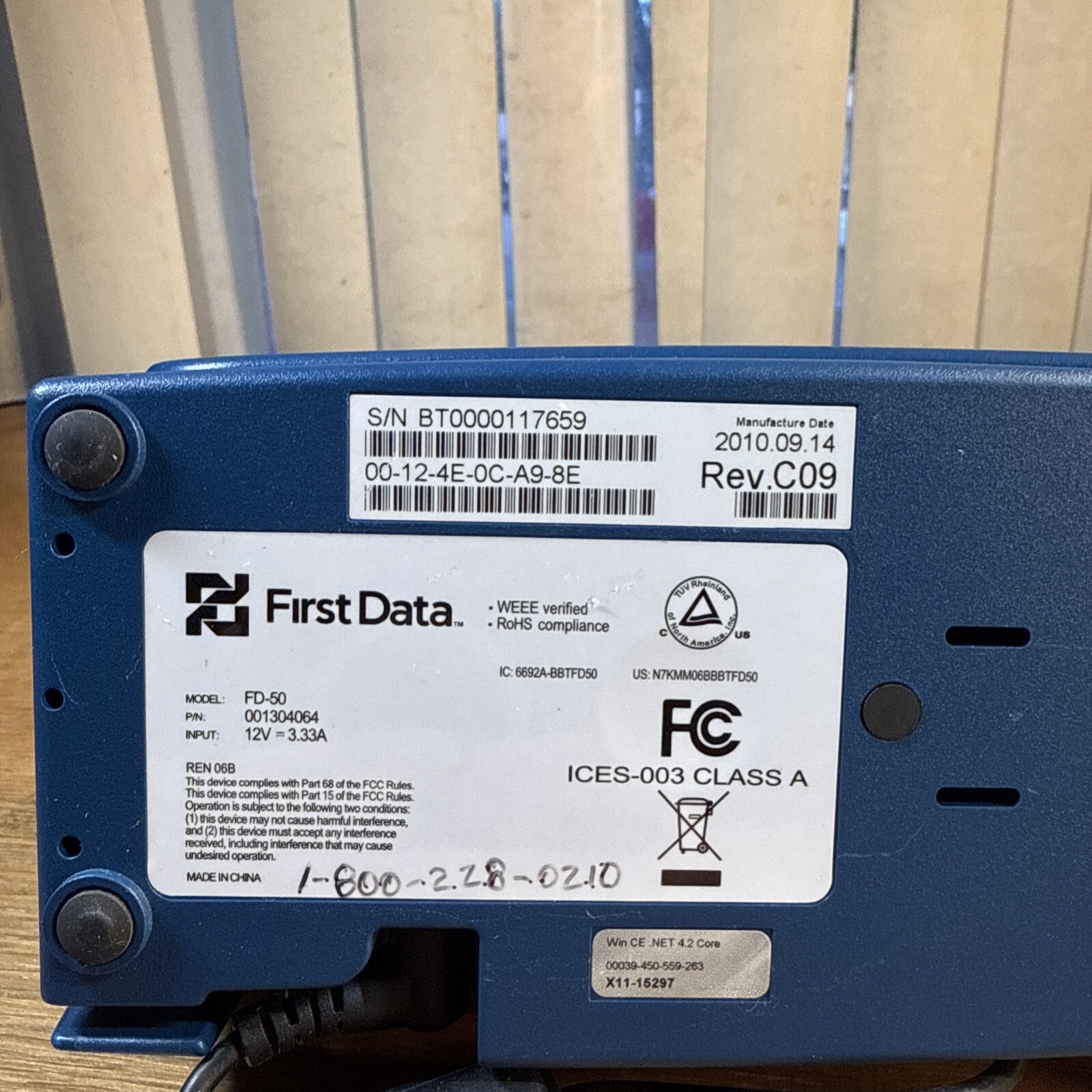 First Data FD50 Credit Card Terminal With Power Cords – Excellent