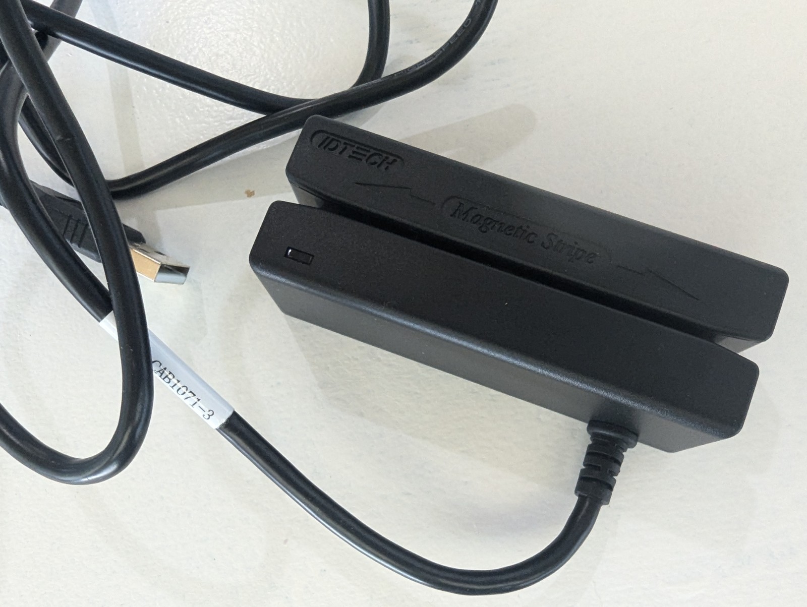 ID Tech IDMB USB Magnetic Strip Reader – Black
