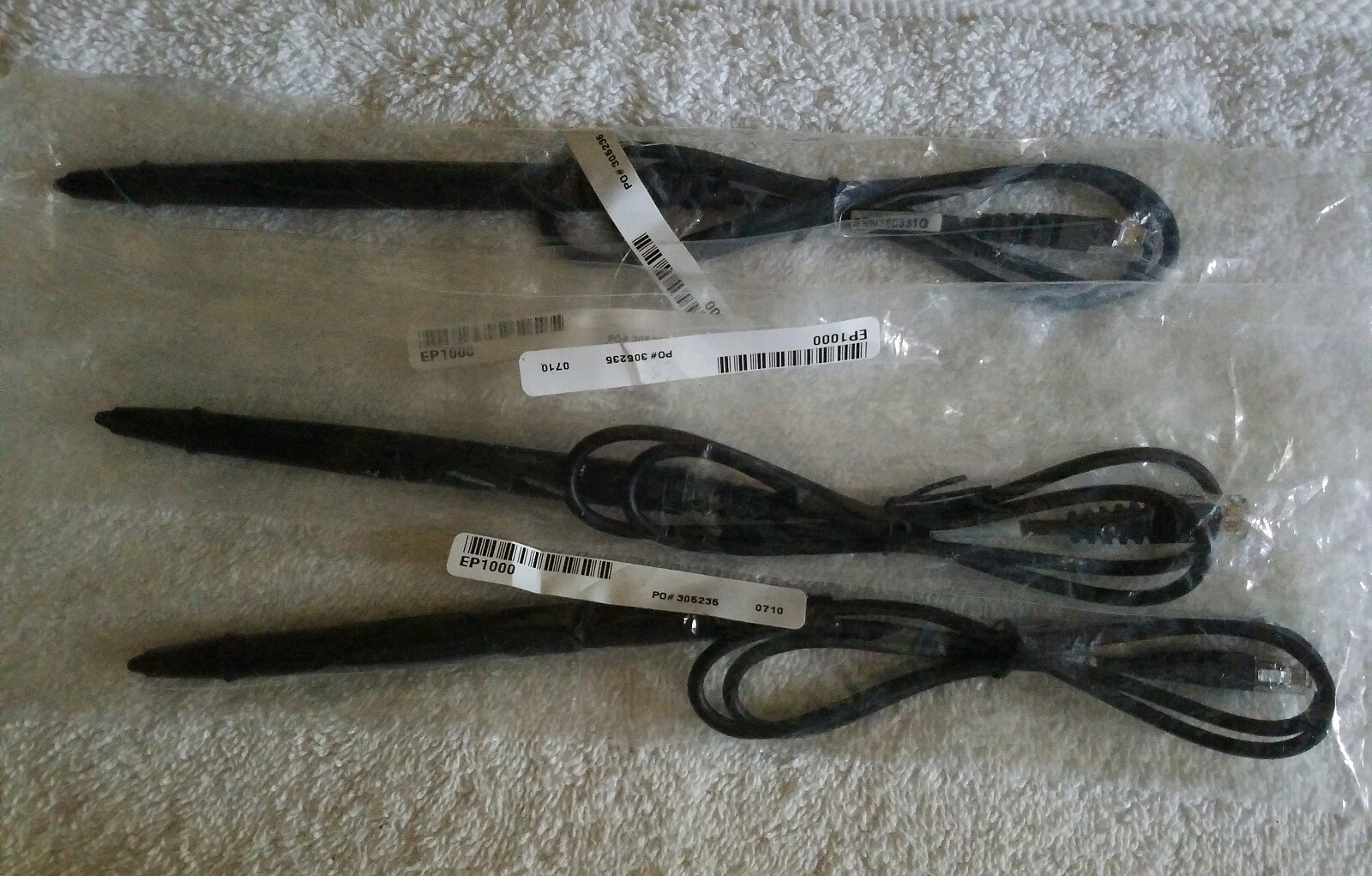LOT OF (4) Ingenico Stylus pens SEN350331G, 09250021325 (3) in package.