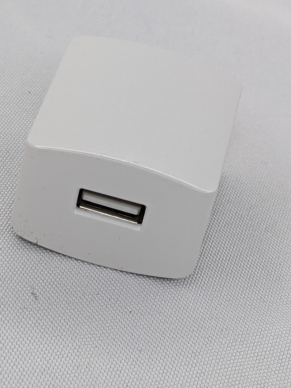 Black/White PAX GLH50D2000HW 5V Adapter 2000 Micro Amps C2