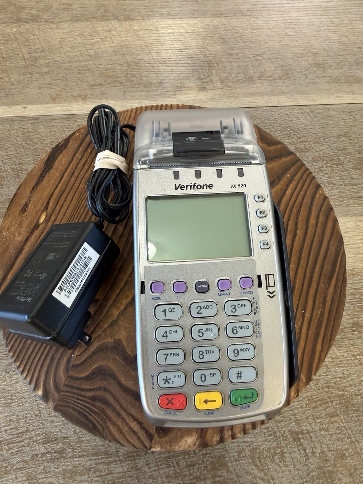 Verifone ~ VX 520 ~ Credit Card Machine ~ Terminal Reader ~ Very Good Condition