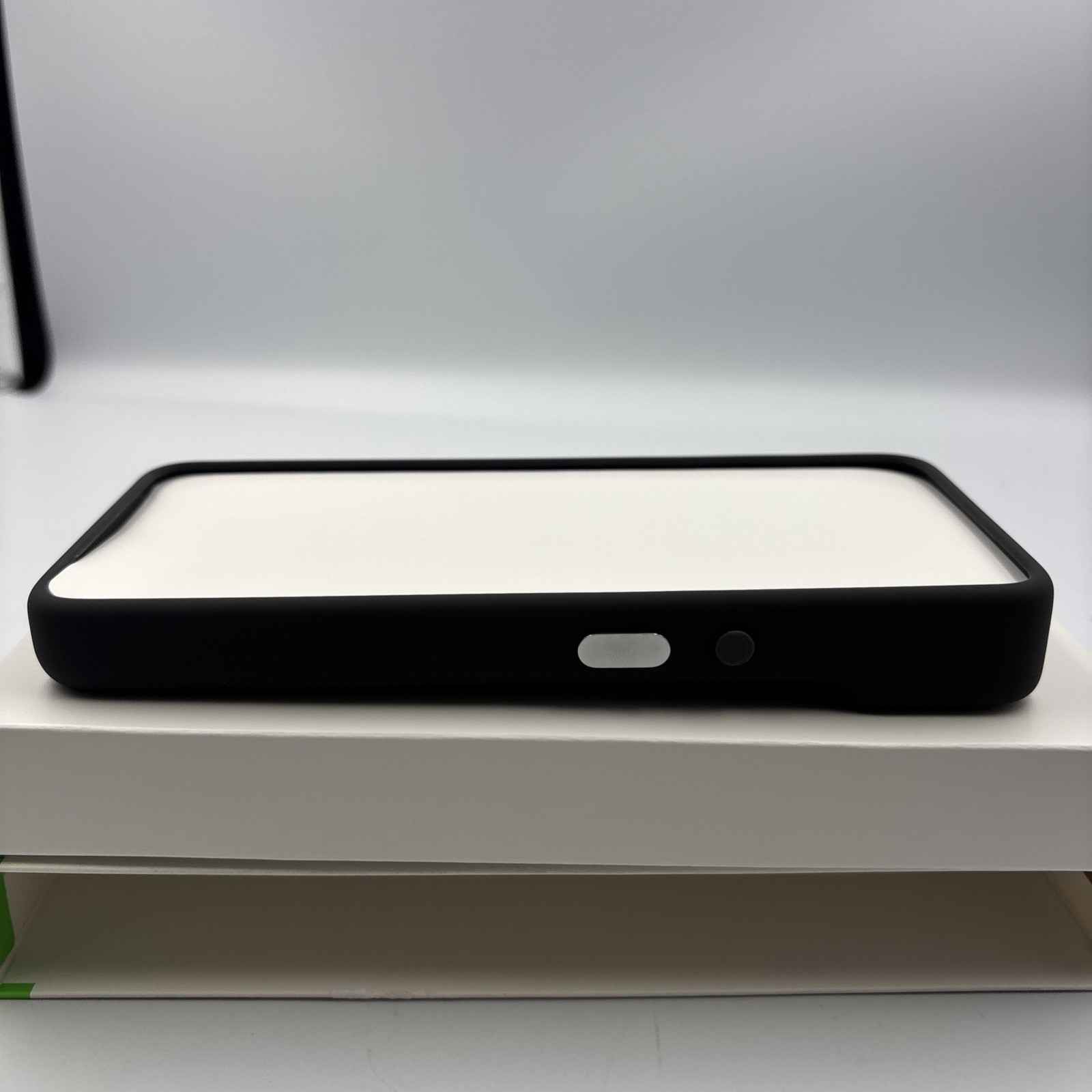 Belkin SheerForce Case for Square Handheld – Black -NEW