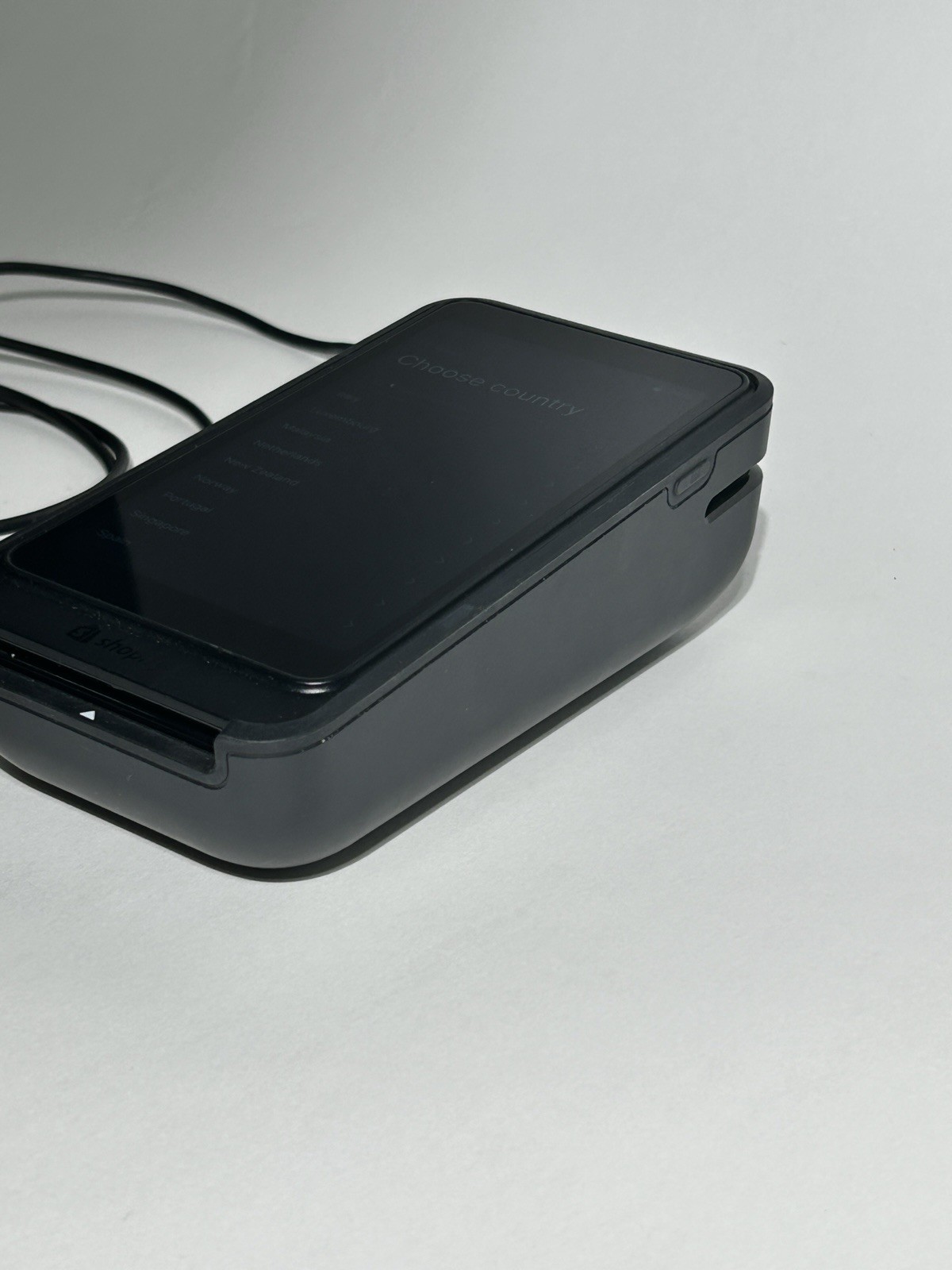 Shopify POS Go Handheld Card Reader Terminal (Card reader + terminal dock)