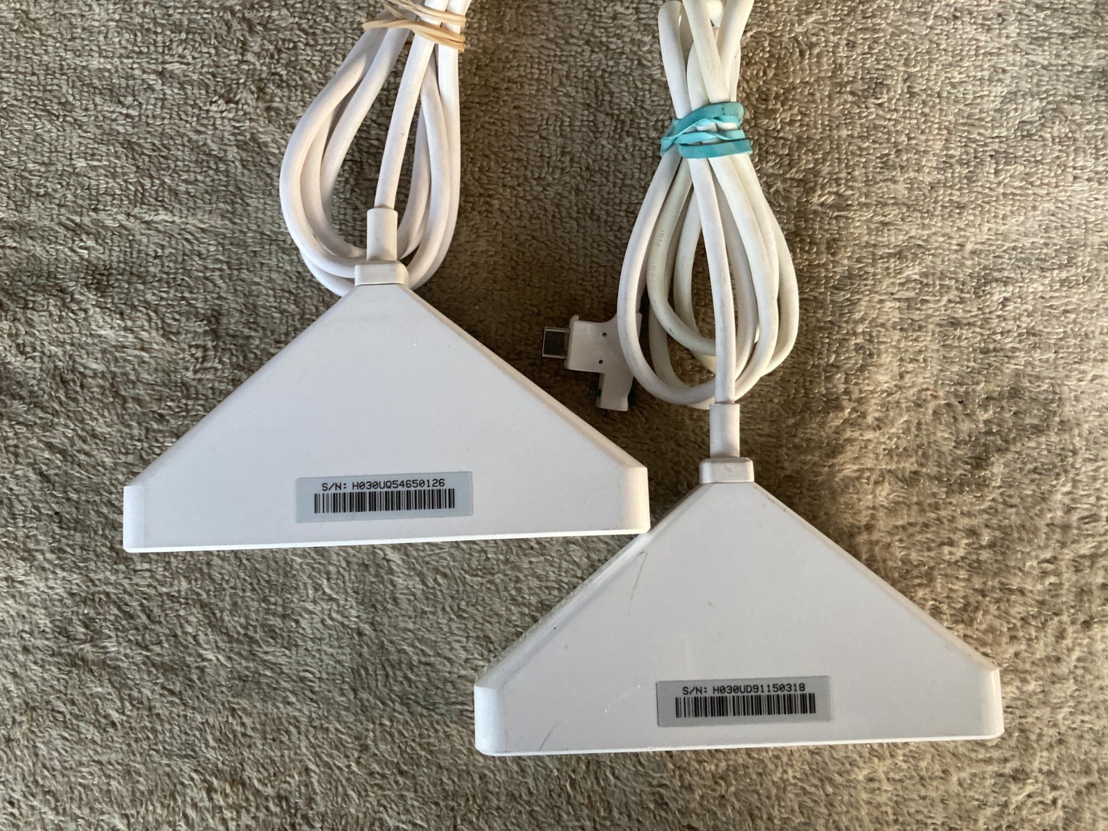 Lot Of (2) Clover Cable YJ3 Mini Triangle Hub (1HYNZZZ0168) for Clover Mini