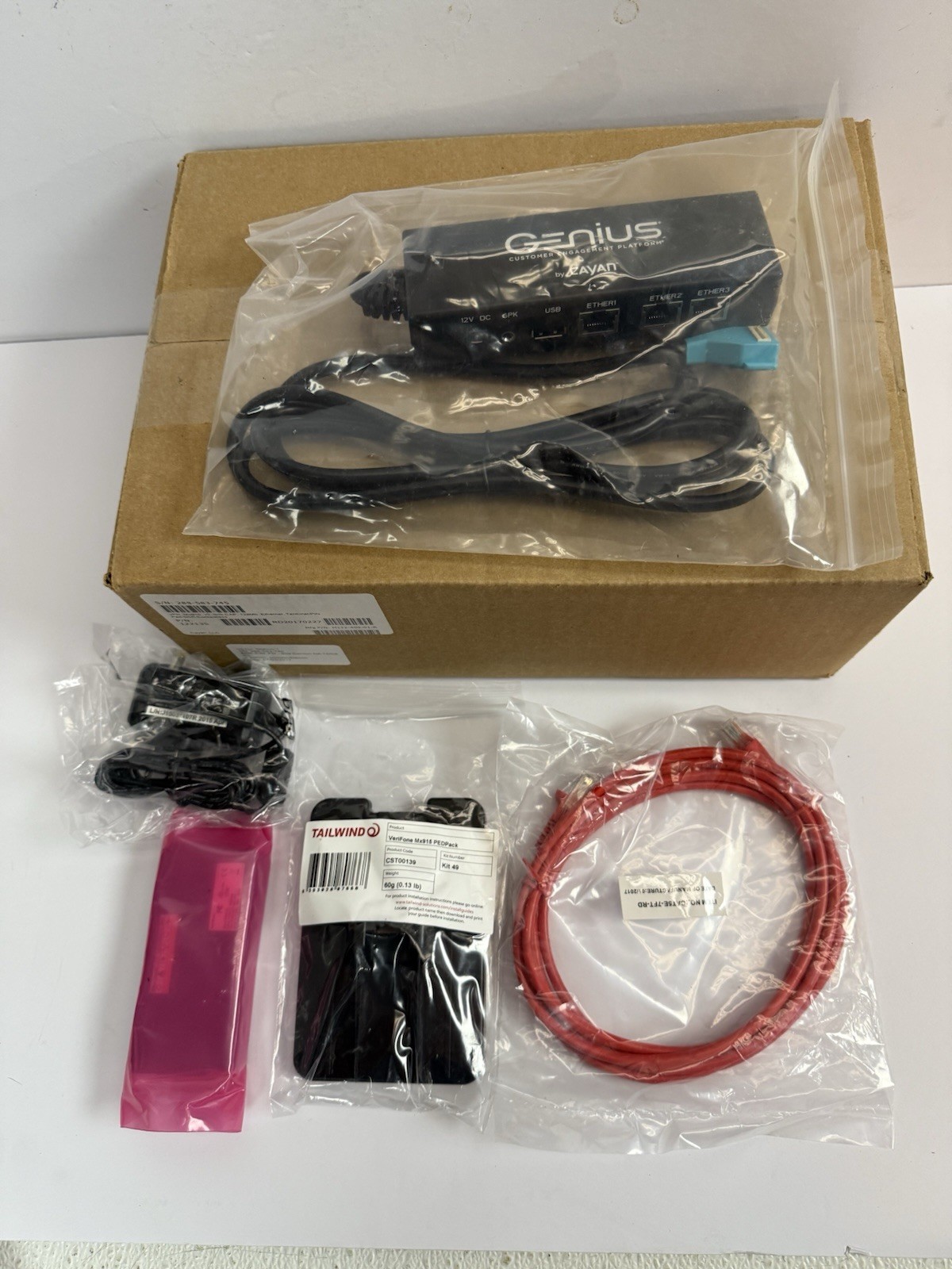 NEW Verifone MX915 M132-409-01 Credit Card Payment Terminal w/ MX900-02 & Mount