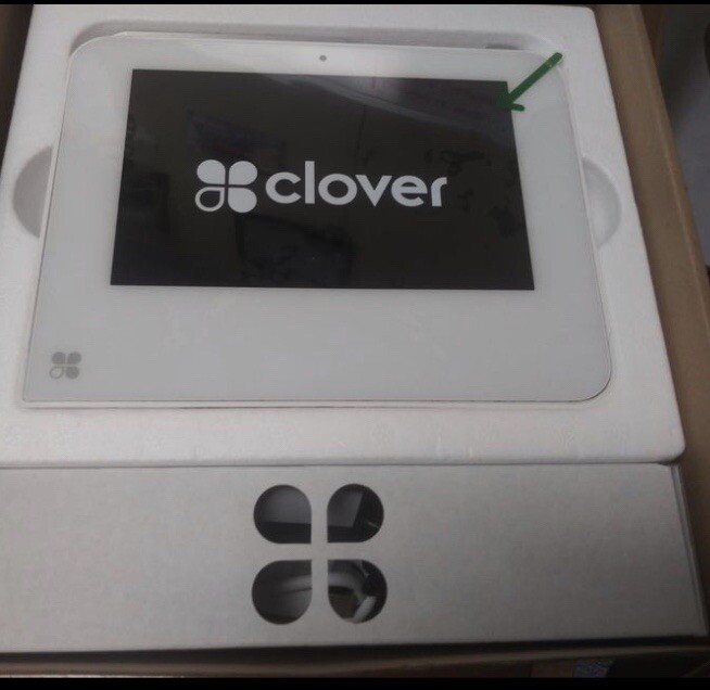 Clover Mini Wifi C300 System POS Cash Register with Port Hub