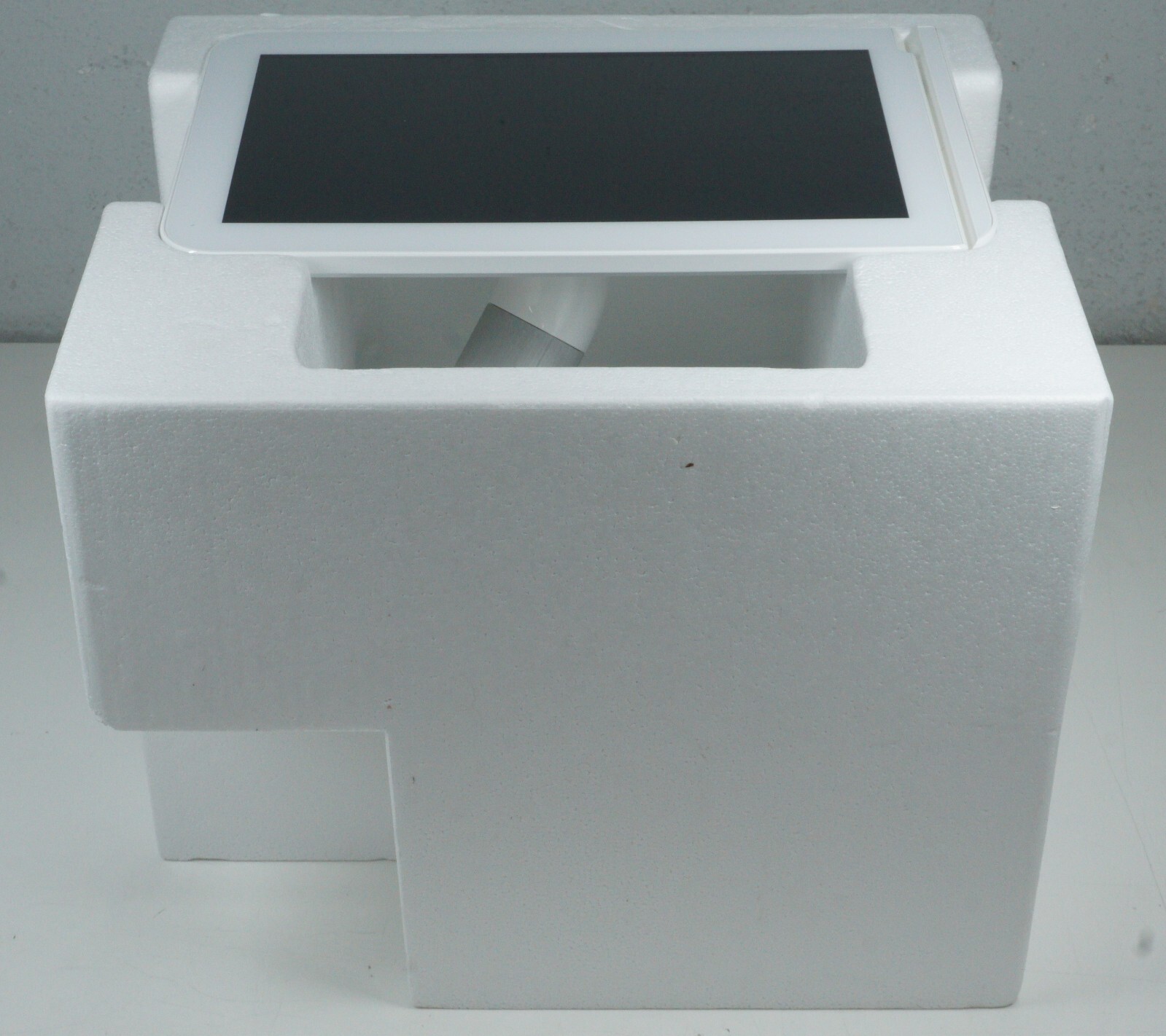 Clover C-100 Touch Screen POS System w/ P-100 Printer – White (No AC adapter)