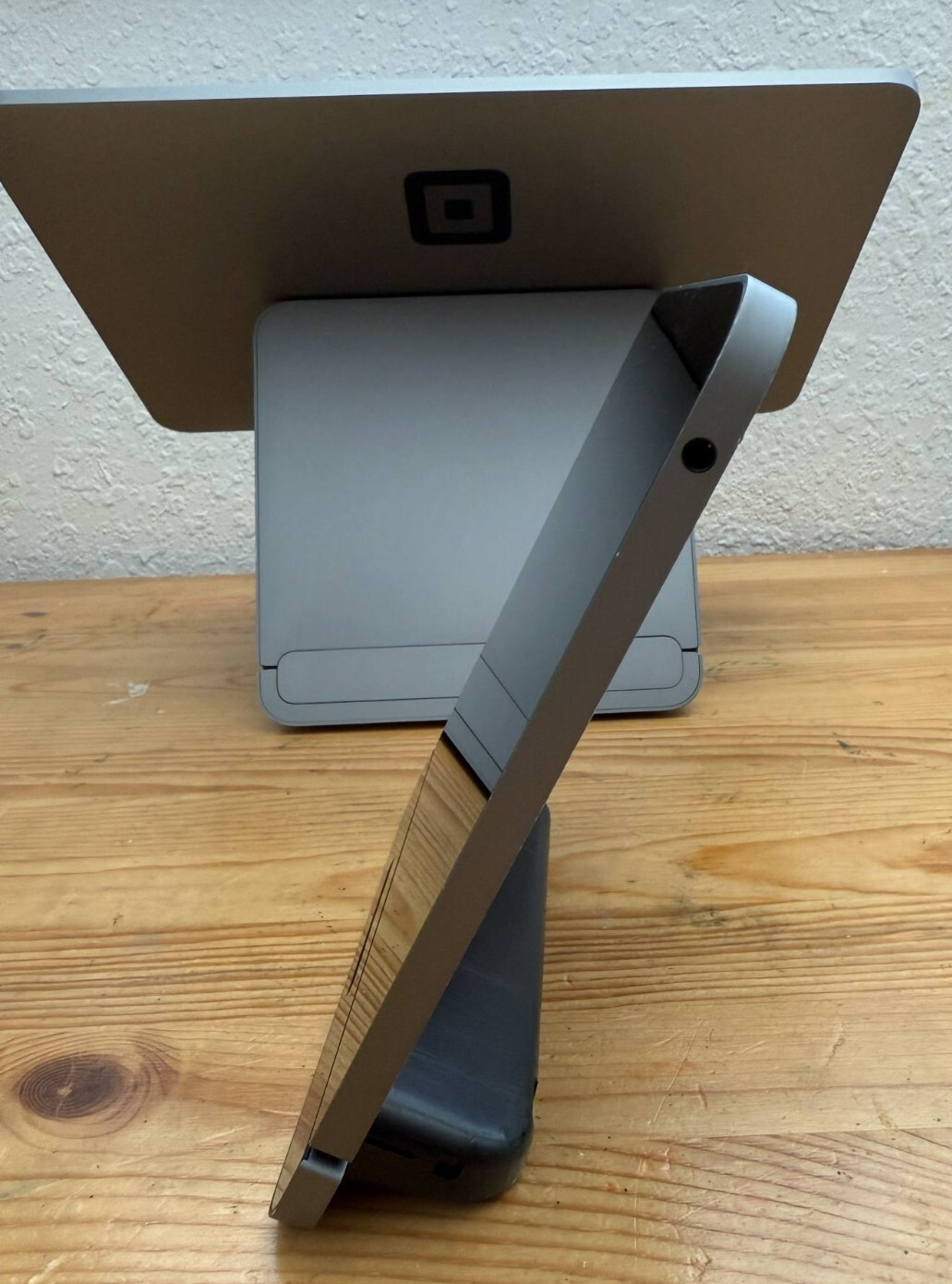 Square Model SPB1-01 POS Register w/ Card Reader SPB4-01 (No power cables)