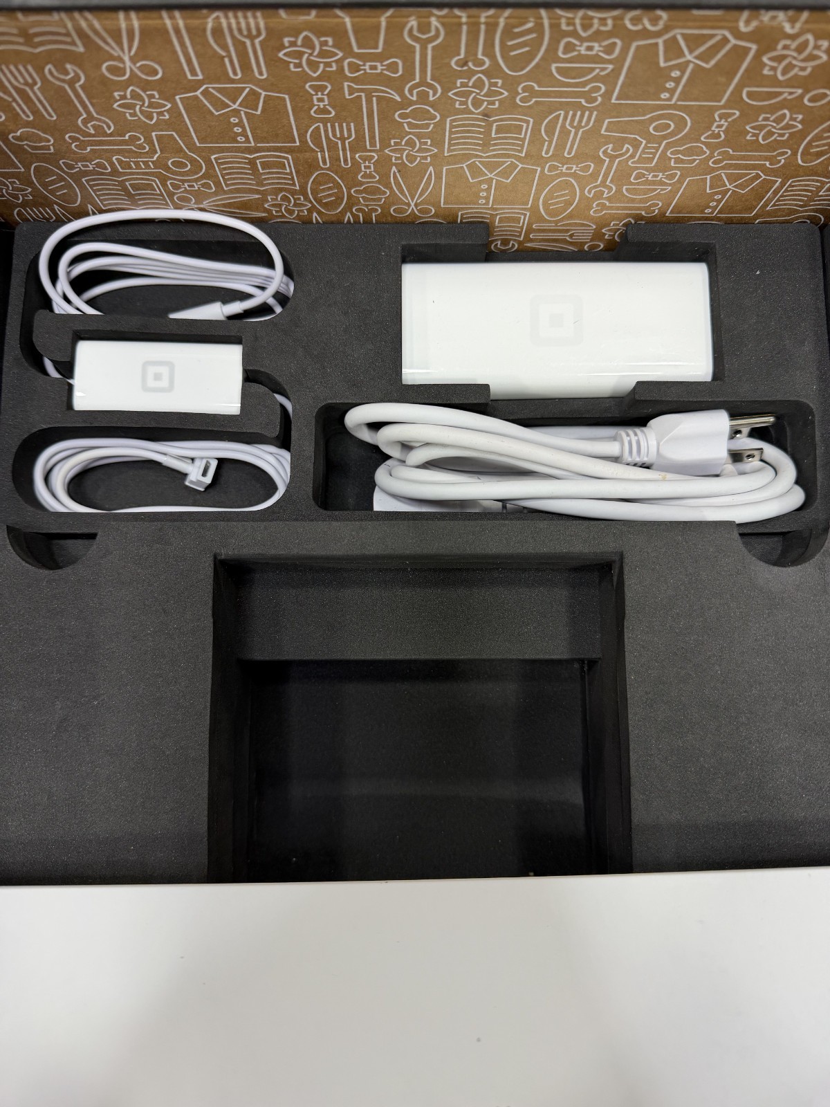 Square Stand for 9.7″ iPad POS Terminal Model: S089 (1st Gen) – White