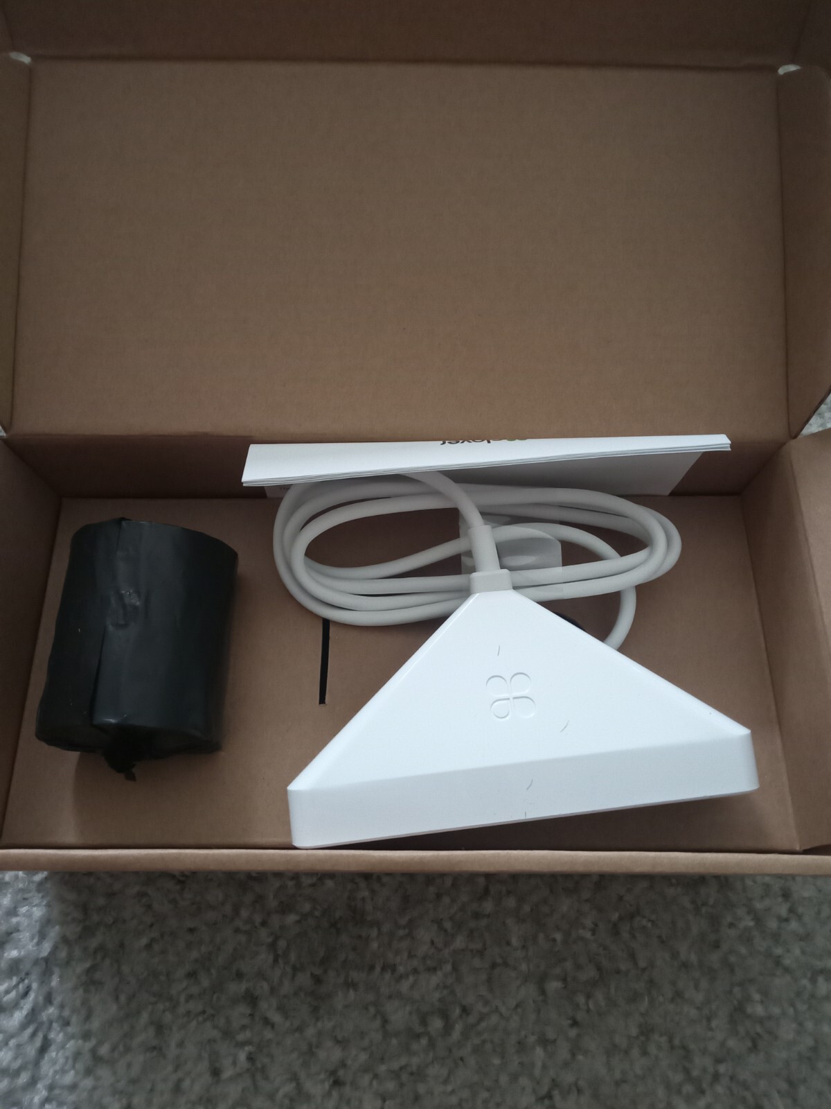 Clover Mini Wi-Fi Point of Sale System C300 POS – incl all cables, triangle hub