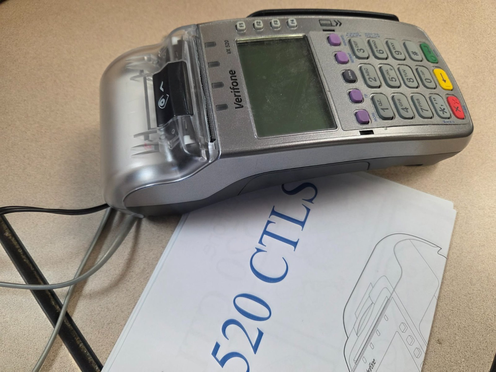 Verifone VX520 VX 520 Credit Card Machine Terminal Reader W Paper And Power