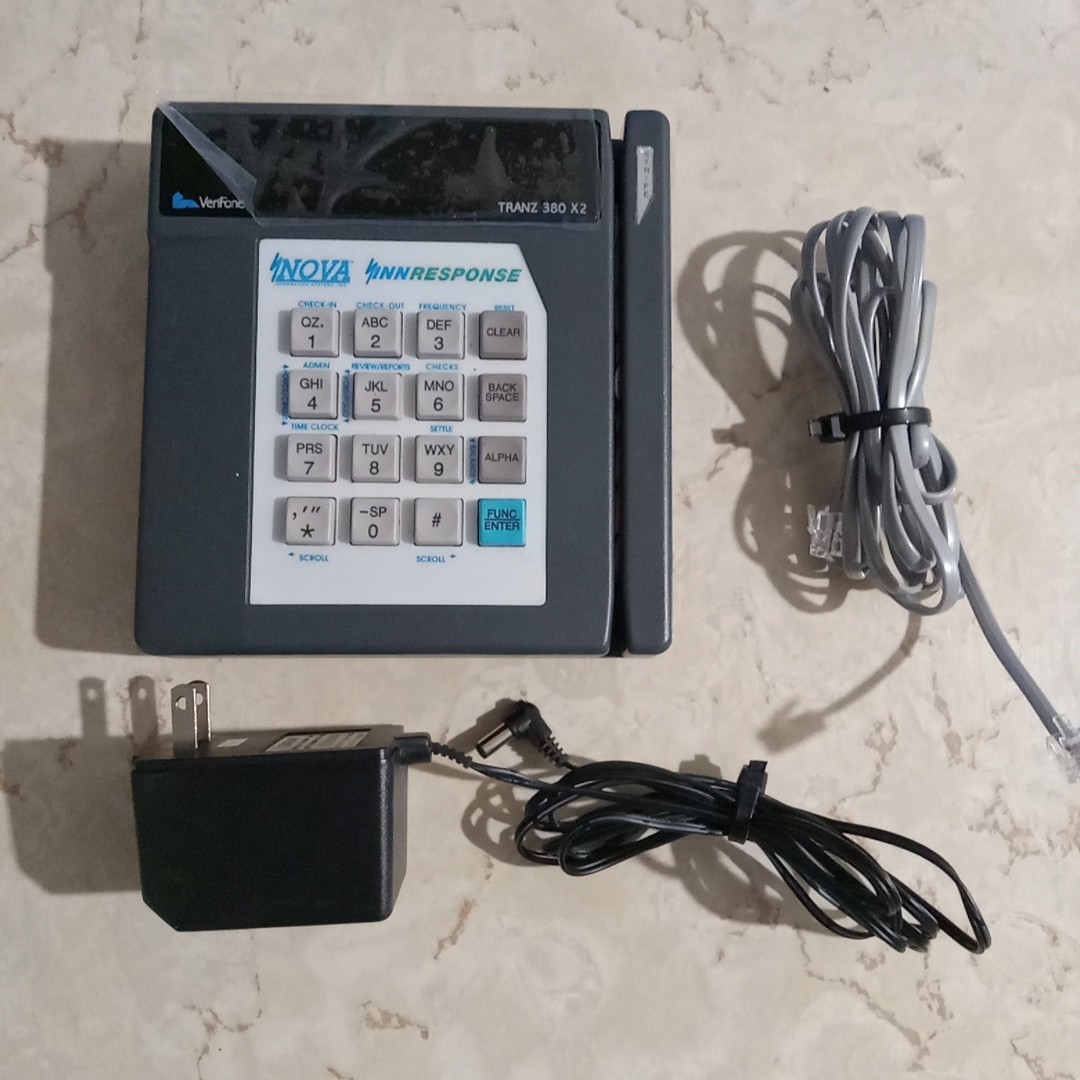 VeriFone Tranz 330 Credit Card Terminal With Ac Adapter and Ethernet