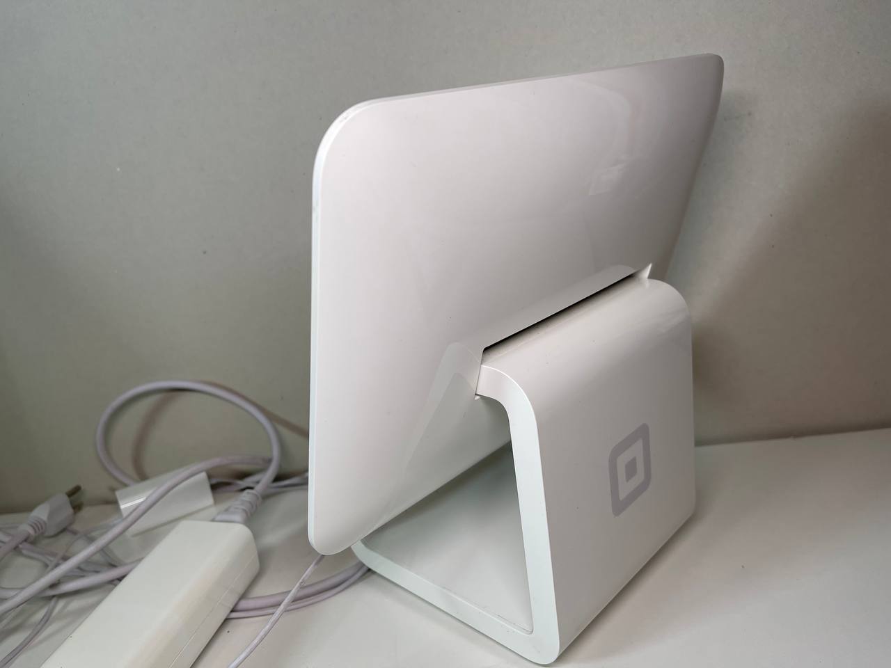 Square POS iPad System Tablet Monitor Stand Terminal W/Base & Cords Working