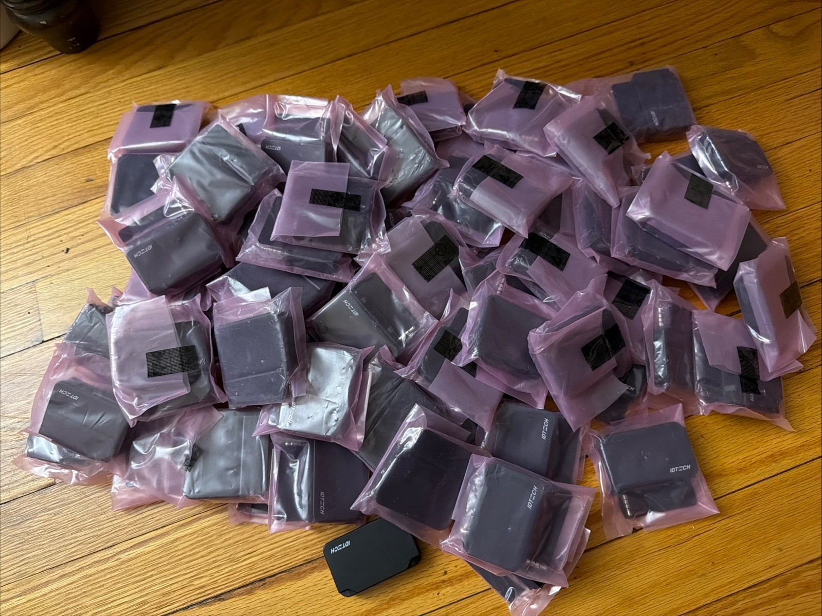 Lot Of(75) IDTECH: Unipay – Card / Magnetic Strip Reader – IDMR-AB83133 Rev.D