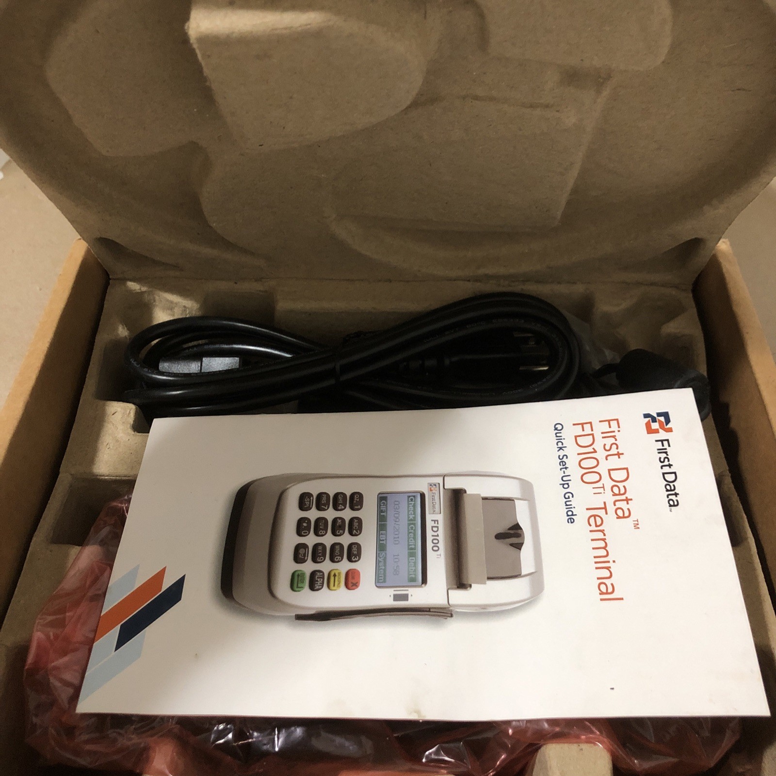 First Data FD 100 Credit Card Terminal. New