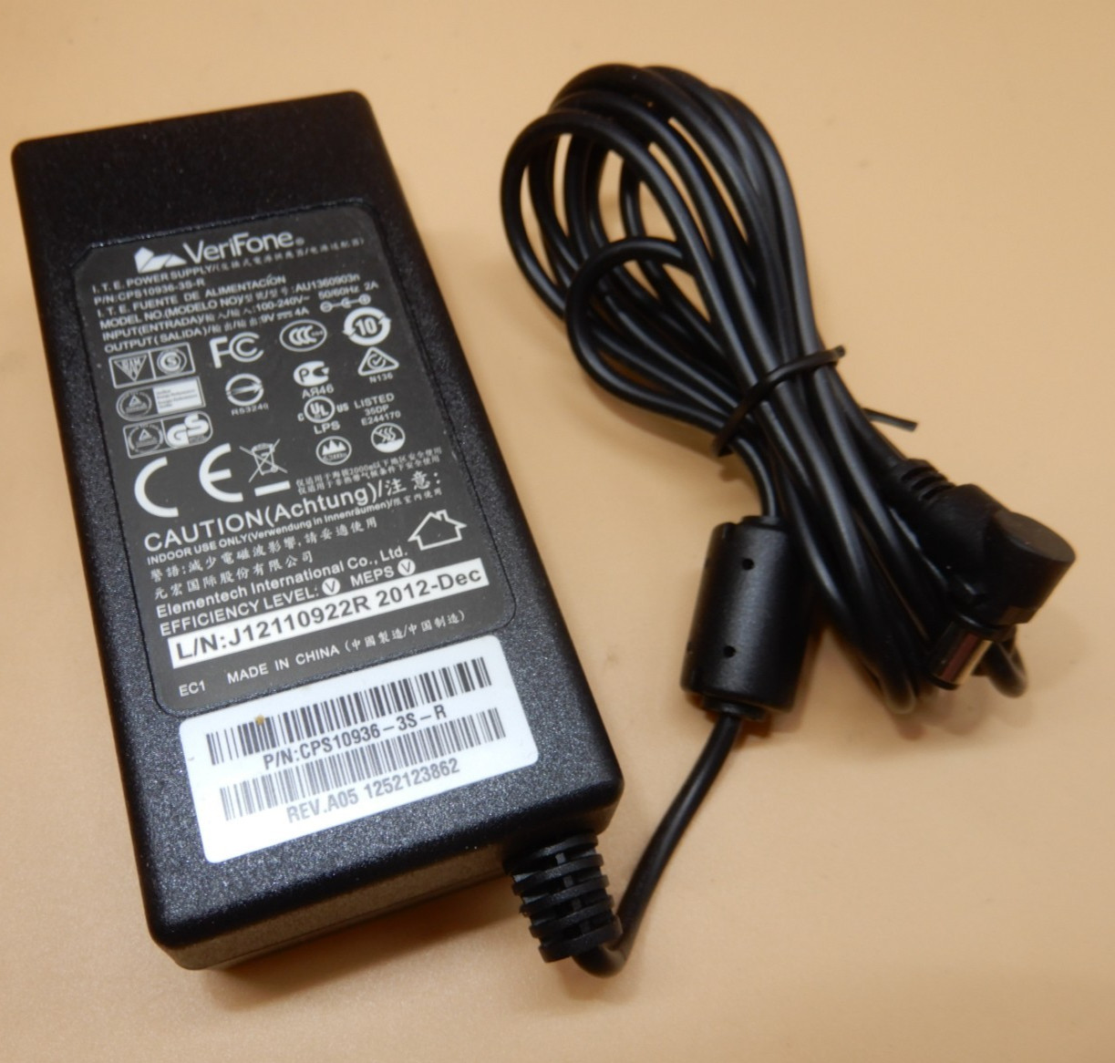 VERIFONE Vx510 CREDIT CARD TERMINAL in original box, used