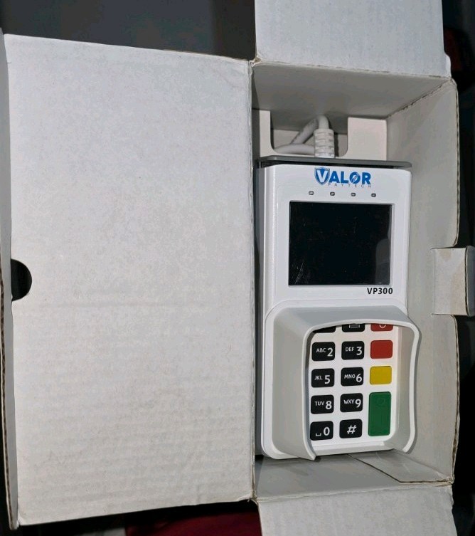 VALOR VP 300 CREDIT CARD TERMINAL **FREE WHEN YOU PROCESS WITH MTECH